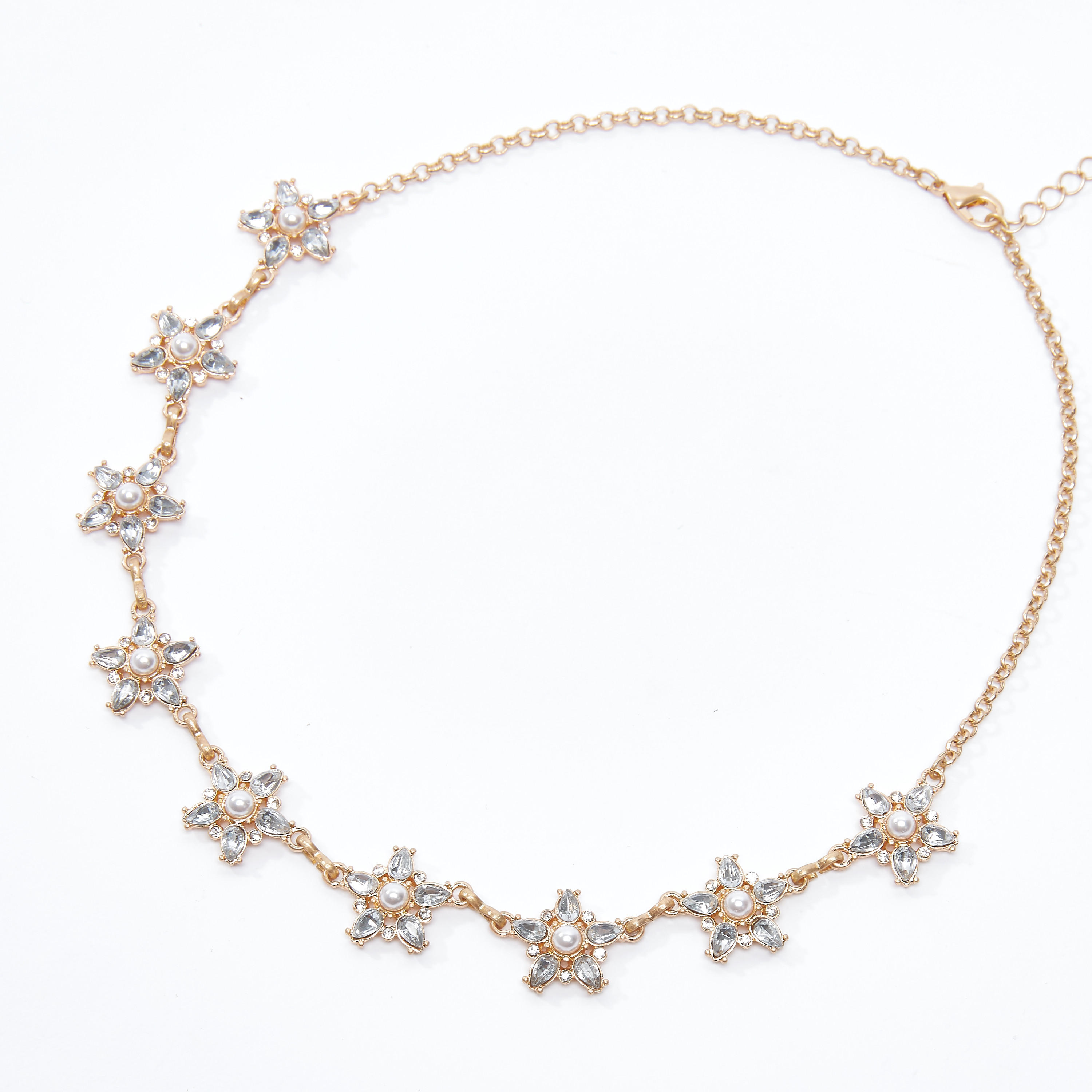 قلادة مرصّعة بتفاصيل لؤلؤ ومشبك إغلاق-women-watchesandjewellery-jewellery-necklacesandpendants-image-1