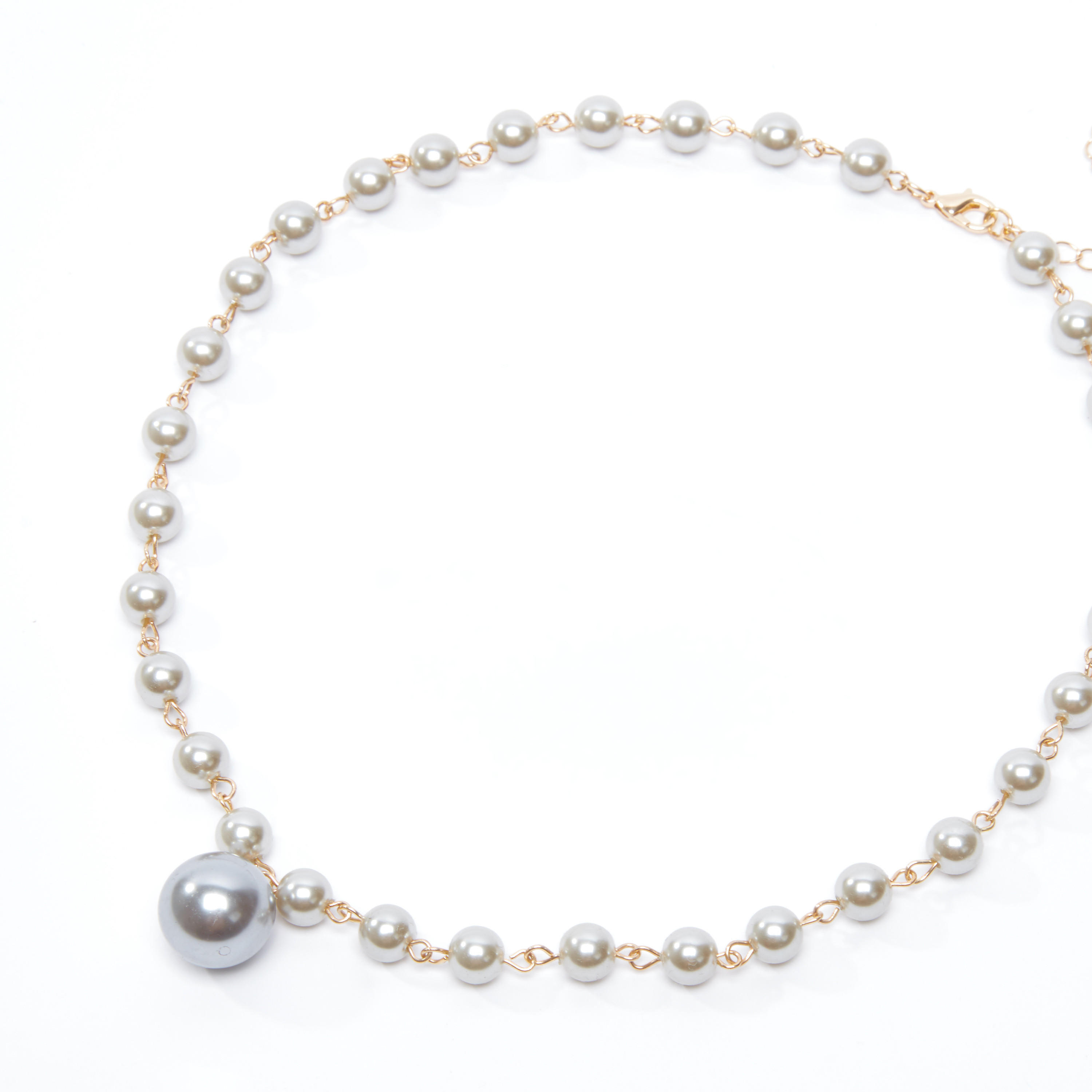 قلادة بتفاصيل لؤلؤ ومشبك إغلاق-women-watchesandjewellery-jewellery-necklacesandpendants-image-1