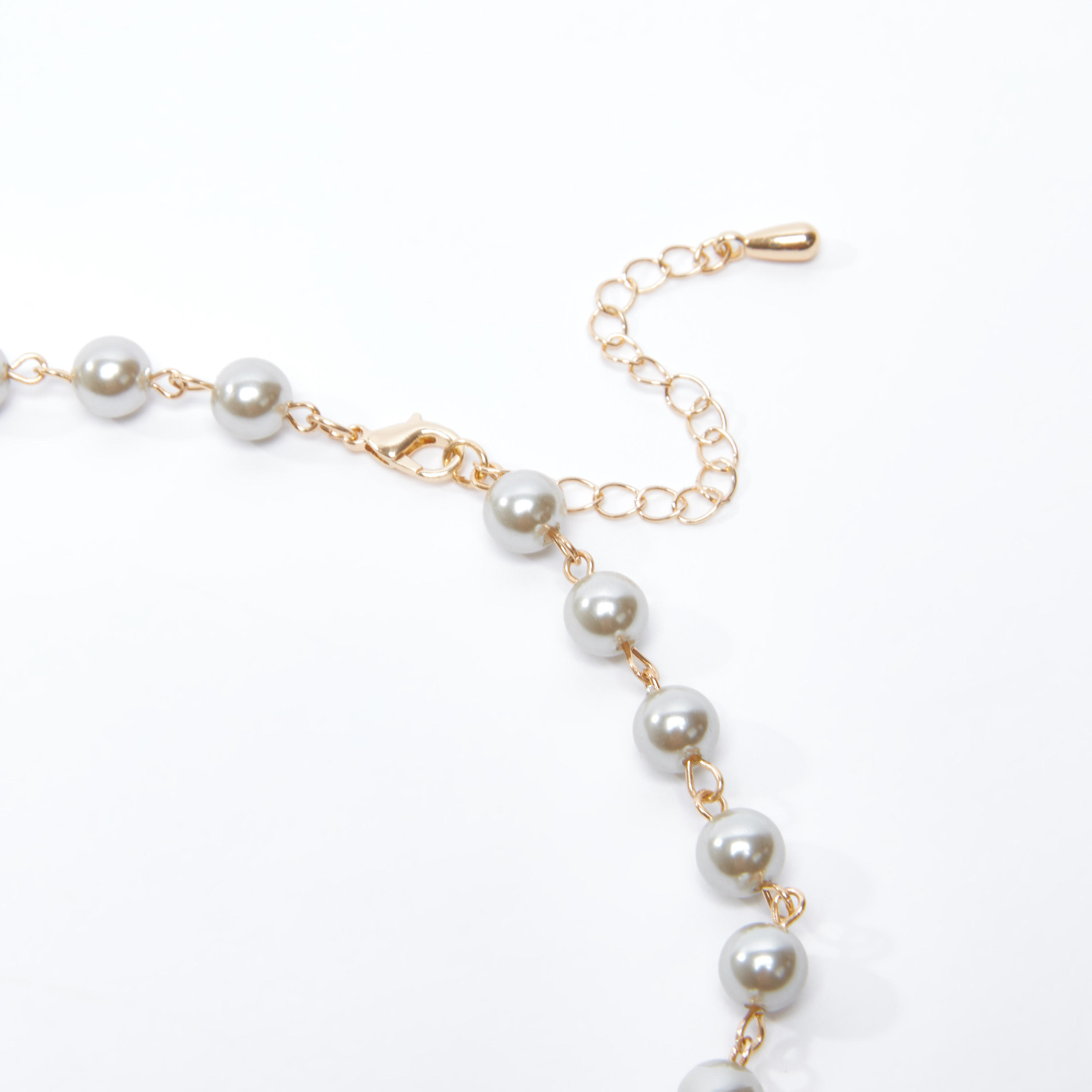 قلادة بتفاصيل لؤلؤ ومشبك إغلاق-women-watchesandjewellery-jewellery-necklacesandpendants-image-3