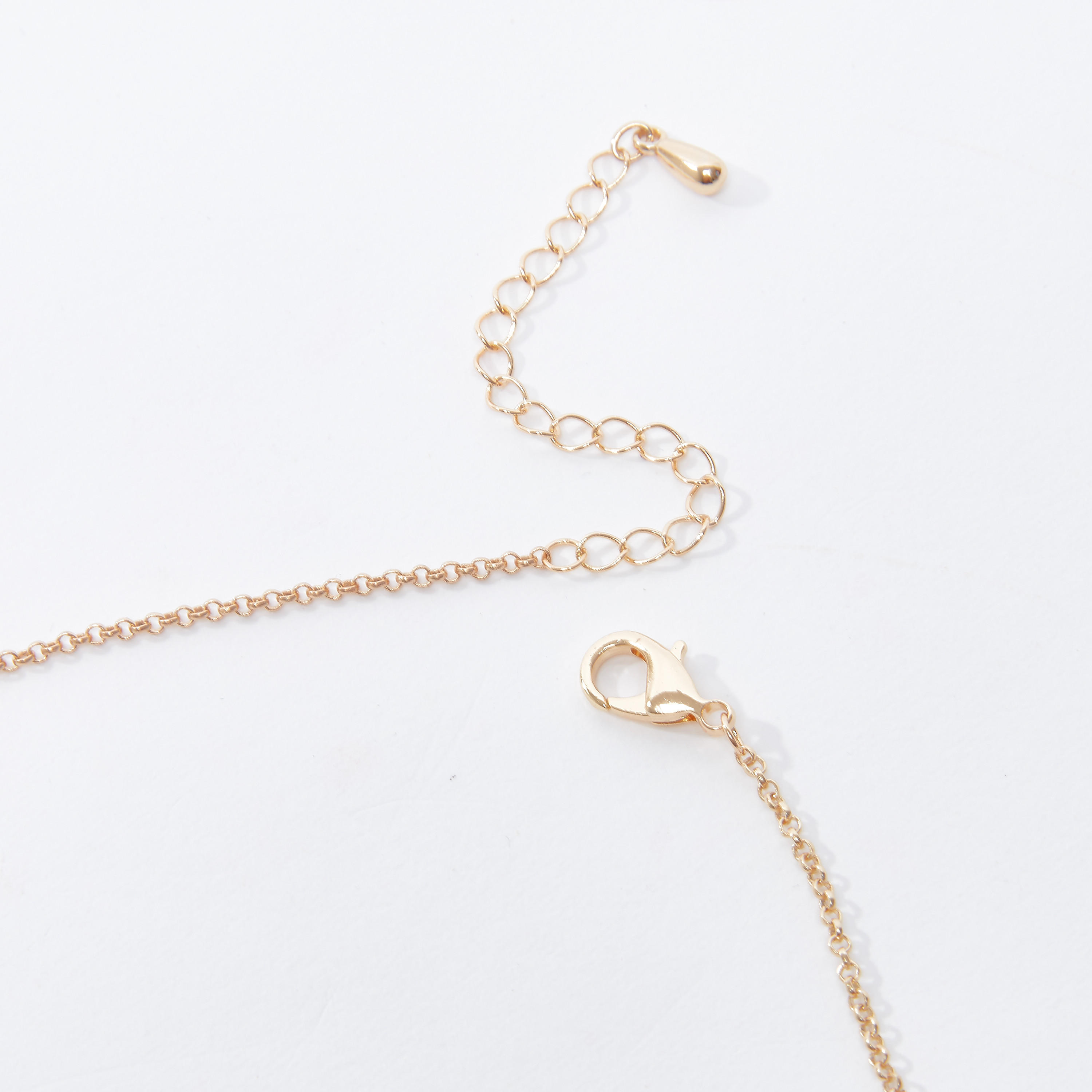 قلادة طويلة بتفاصيل لؤلؤ ومشبك إغلاق-women-watchesandjewellery-jewellery-necklacesandpendants-image-3