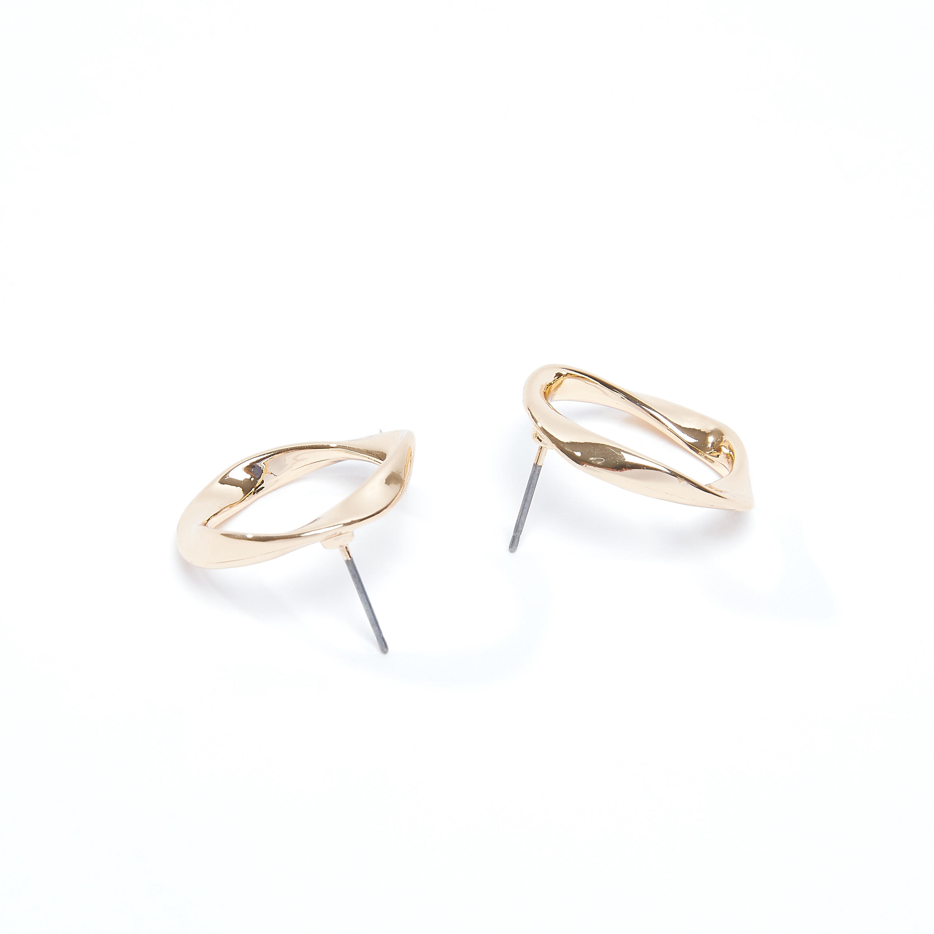أقراط ميتاليك بمكبس إغلاق-women-watchesandjewellery-jewellery-earrings-image-1