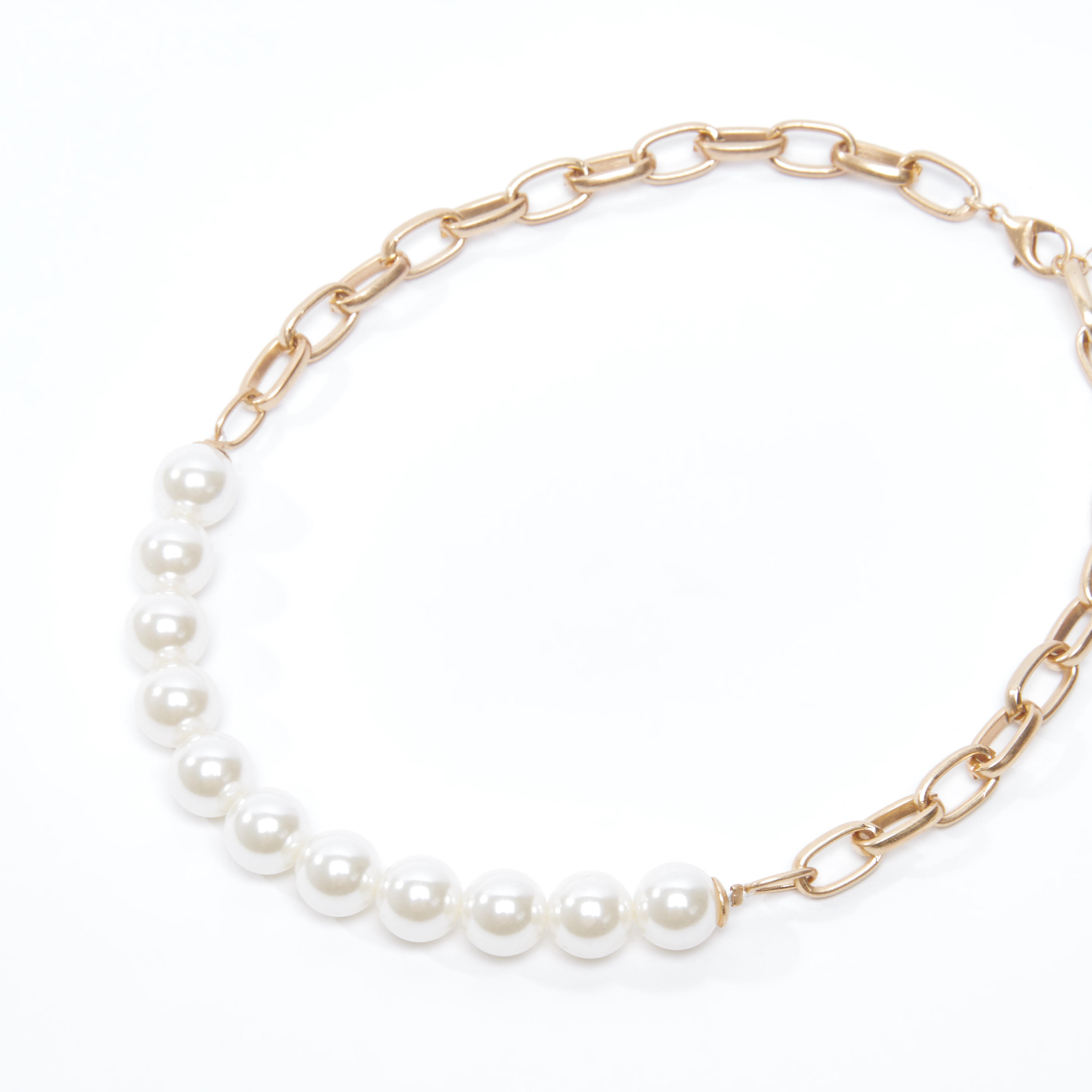 قلادة بتفاصيل لؤلؤ ومشبك إغلاق-women-watchesandjewellery-jewellery-necklacesandpendants-image-1