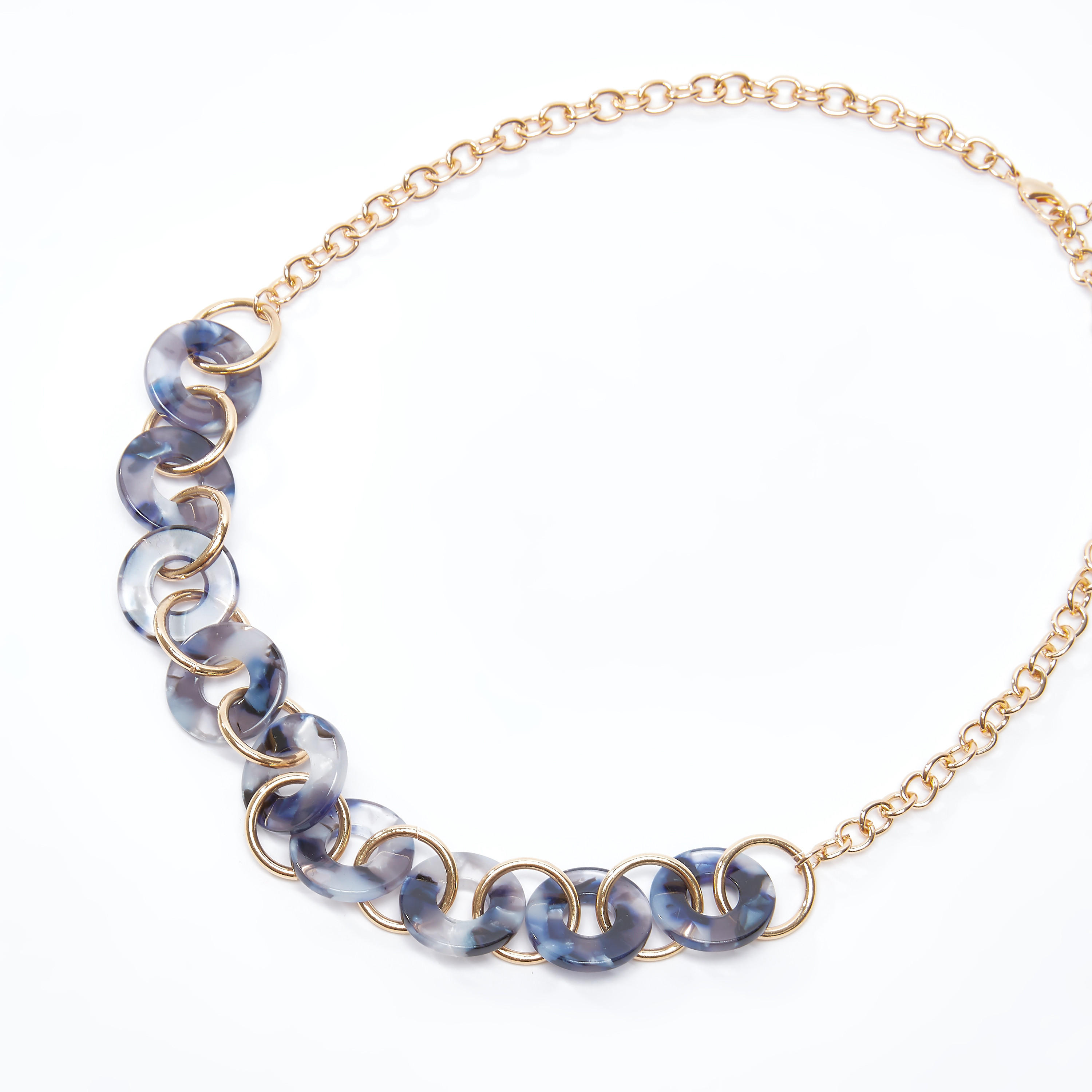 قلادة بتفاصيل ميتاليك ومشبك إغلاق-women-watchesandjewellery-jewellery-necklacesandpendants-image-1