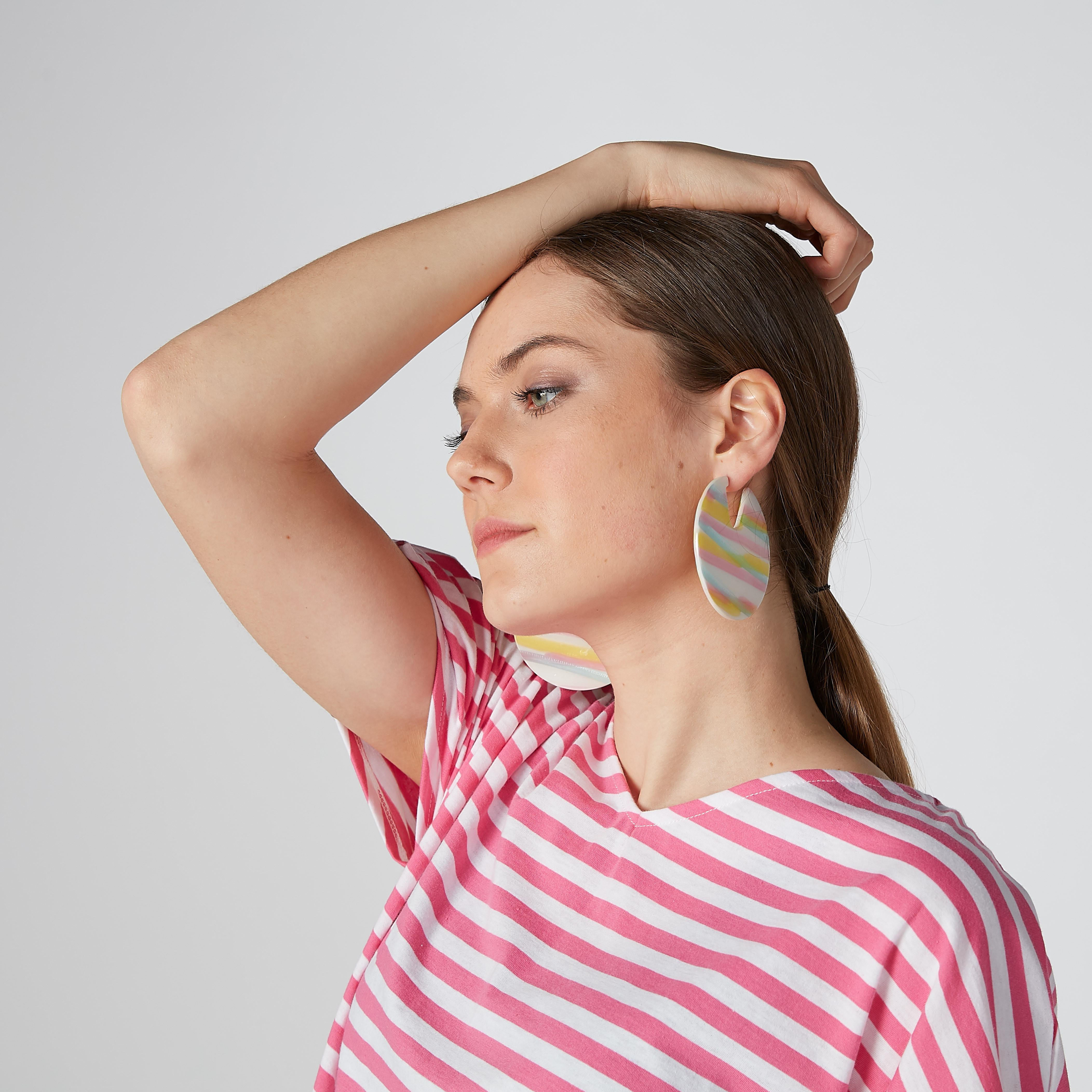 أقراط مستديرة بمكبس إغلاق-women-watchesandjewellery-jewellery-earrings-image-2