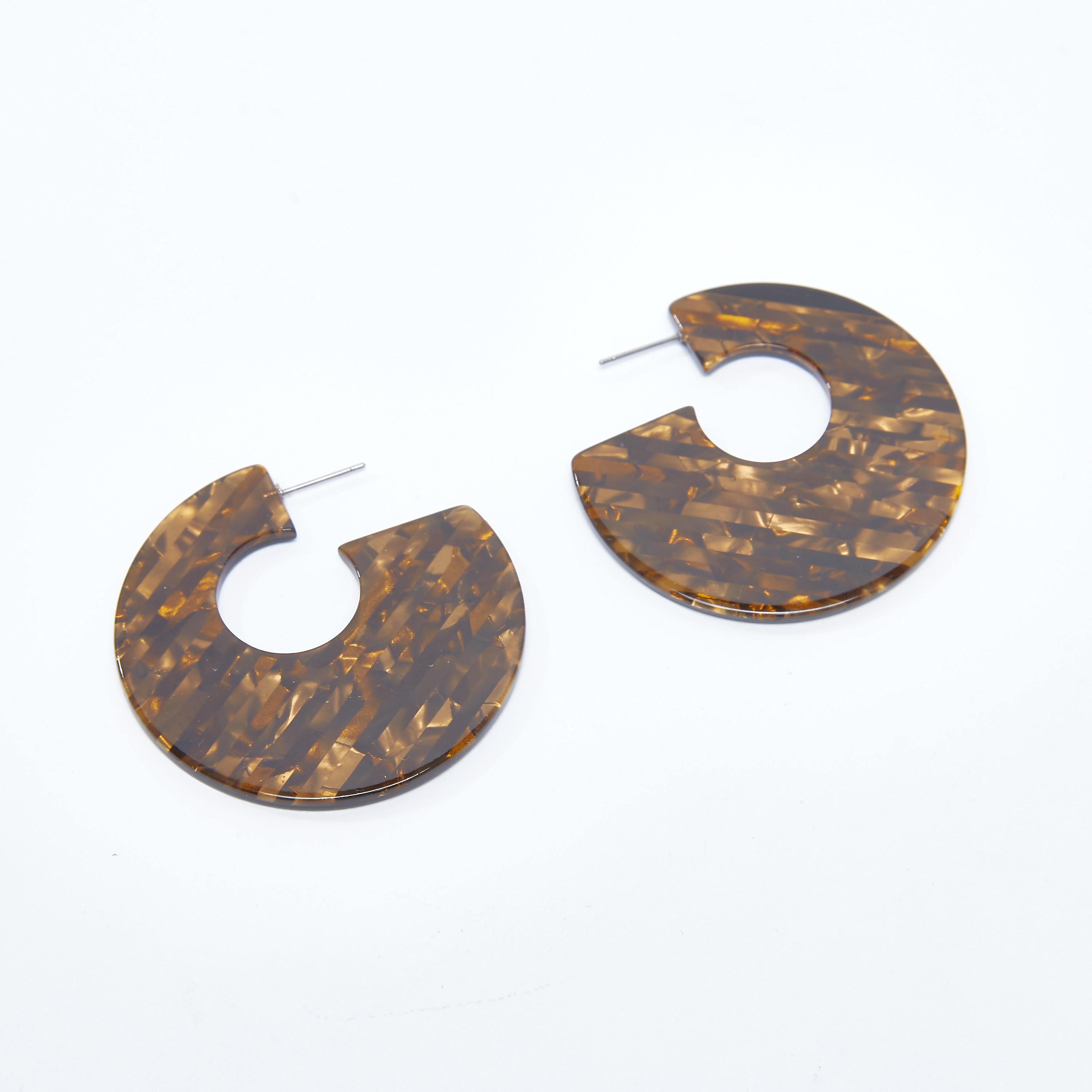 أقراط بمكبس إغلاق وطبعات-women-watchesandjewellery-jewellery-earrings-image-1
