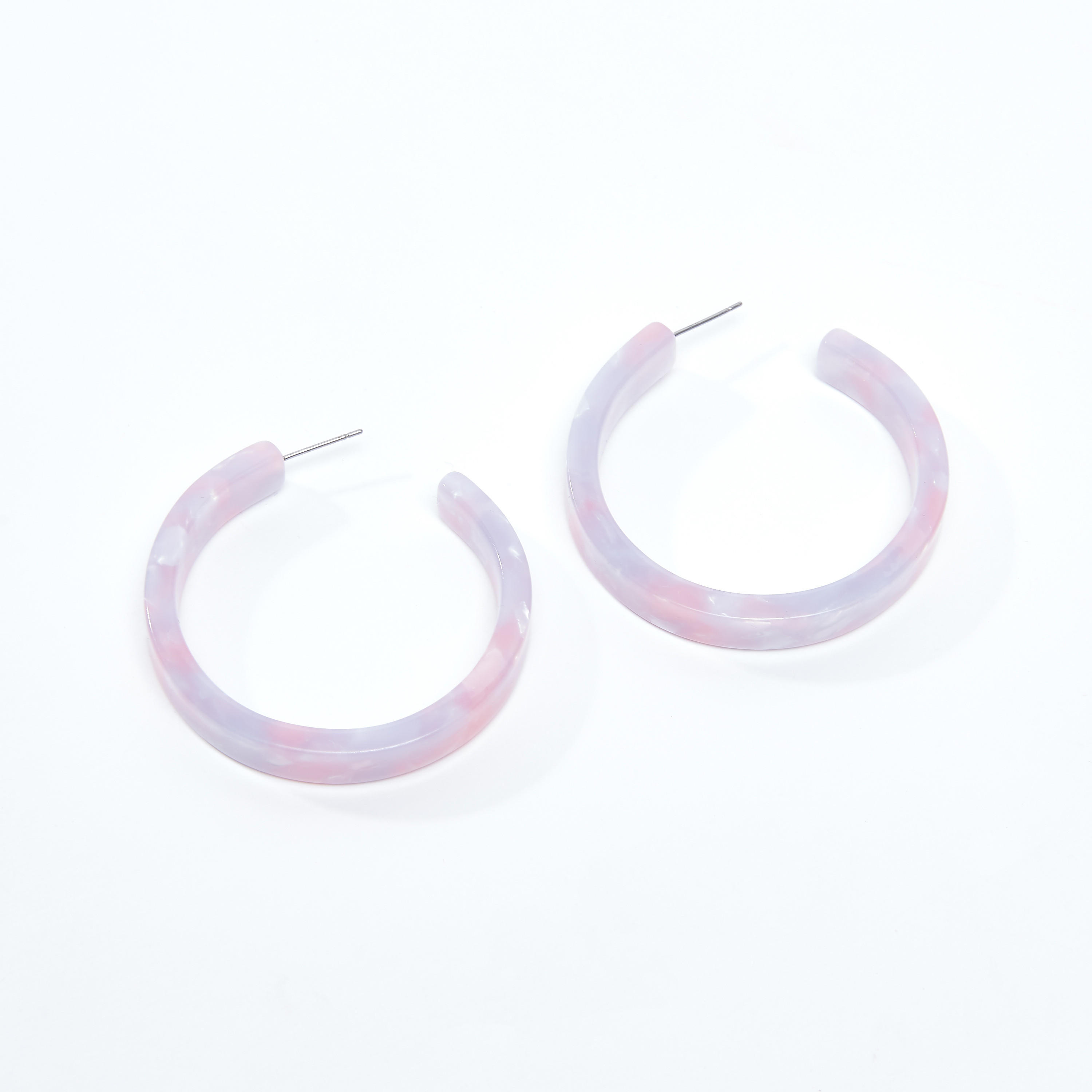 أقراط حلقية نصف مستديرة بمكبس إغلاق وطبعات-women-watchesandjewellery-jewellery-earrings-image-2