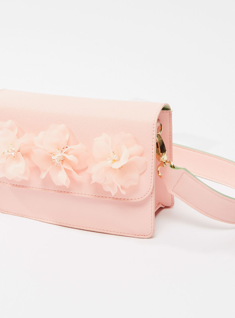 حقيبة ساتشيل بتفاصيل ميتاليك وحمالة قابلة للفصل-women-bagsandwallets-handbags-image-1