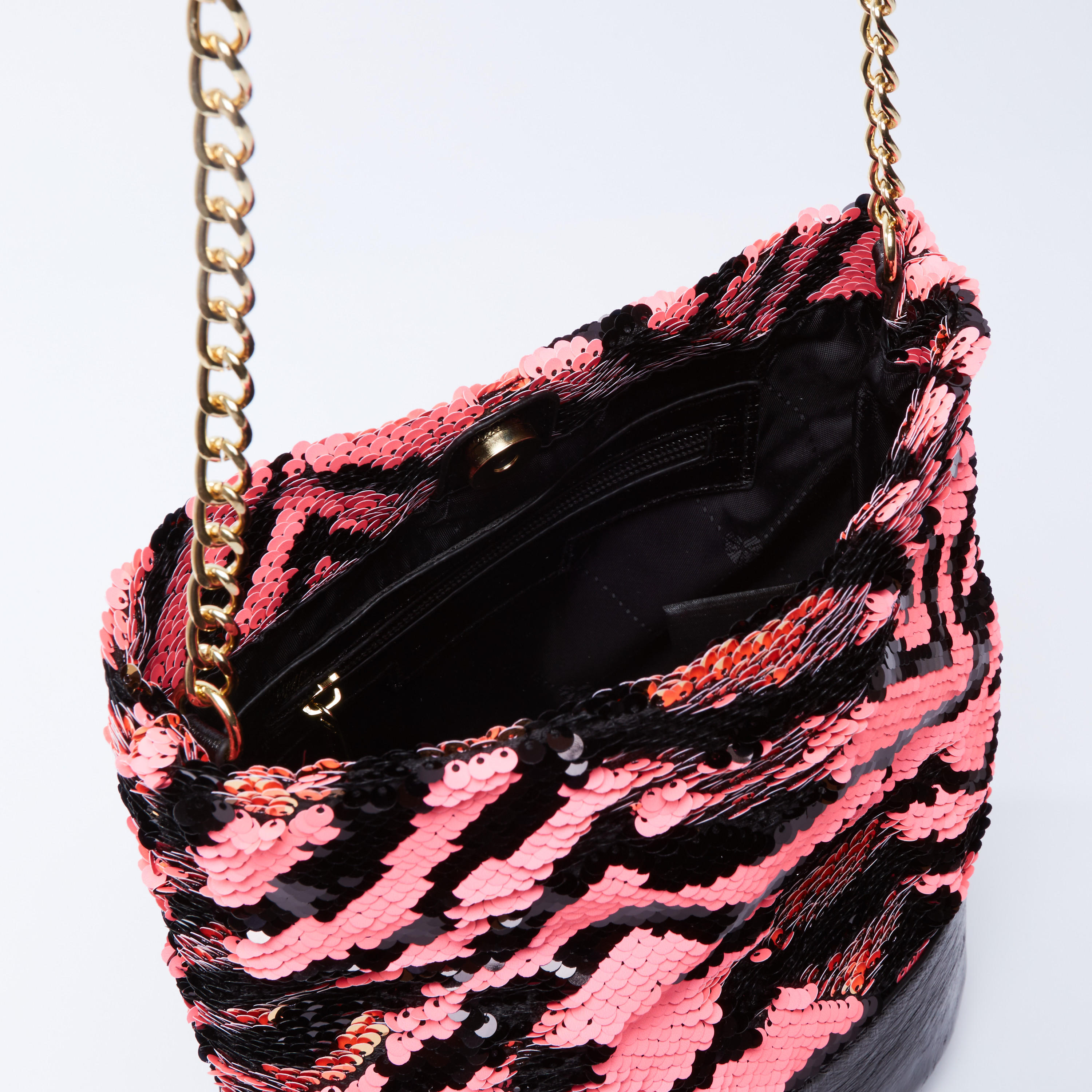 شنطة بحمّالة وزر إغلاق مغناطيسي-women-bagsandwallets-handbags-image-1