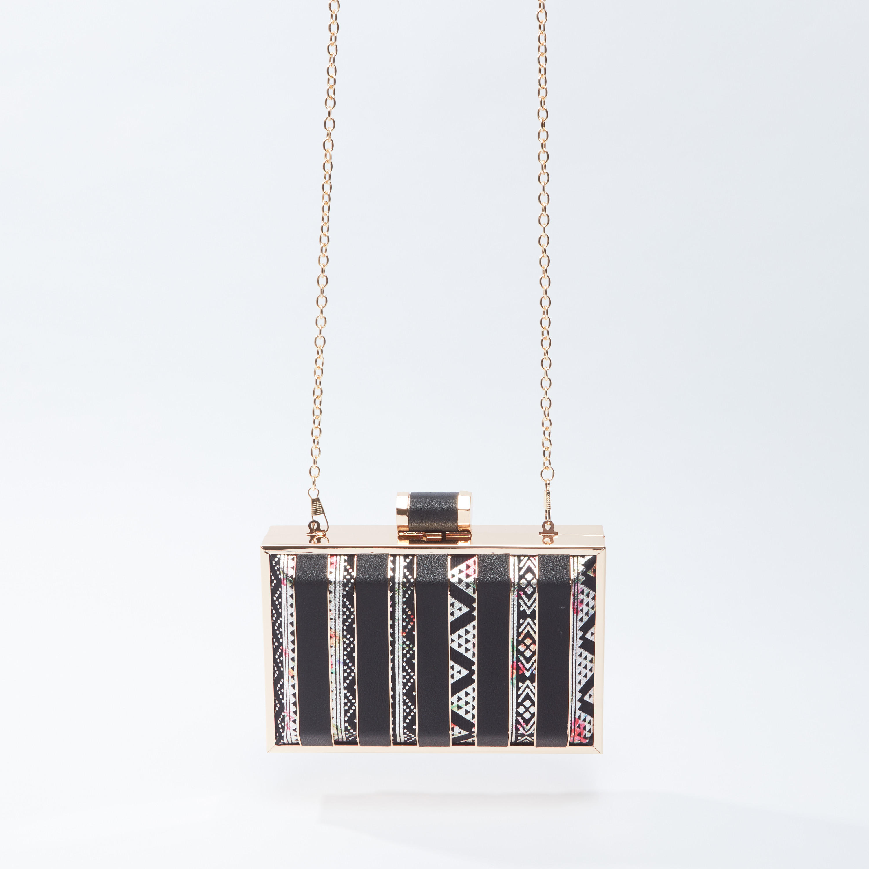 حقيبة كلاتش بسلسلة ميتاليك وطبعات-women-bagsandwallets-handbags-image-3
