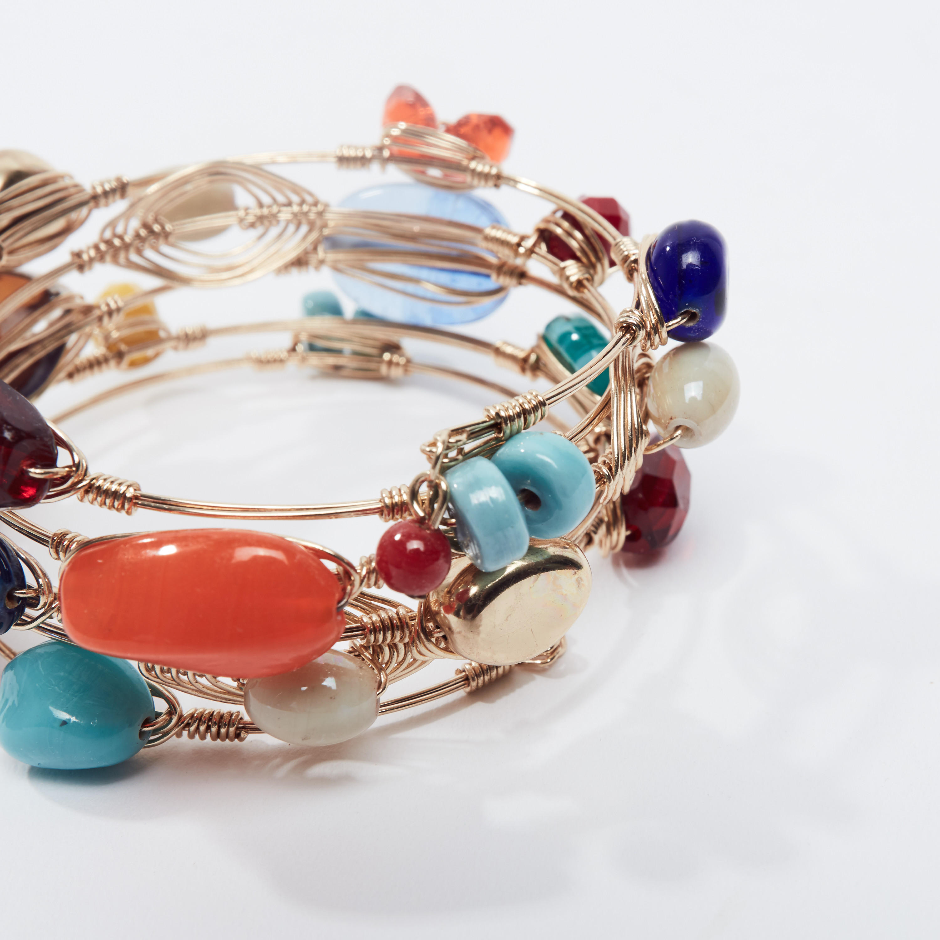 سوار مزيّن بالخرز-women-watchesandjewellery-jewellery-banglesandbracelets-image-3