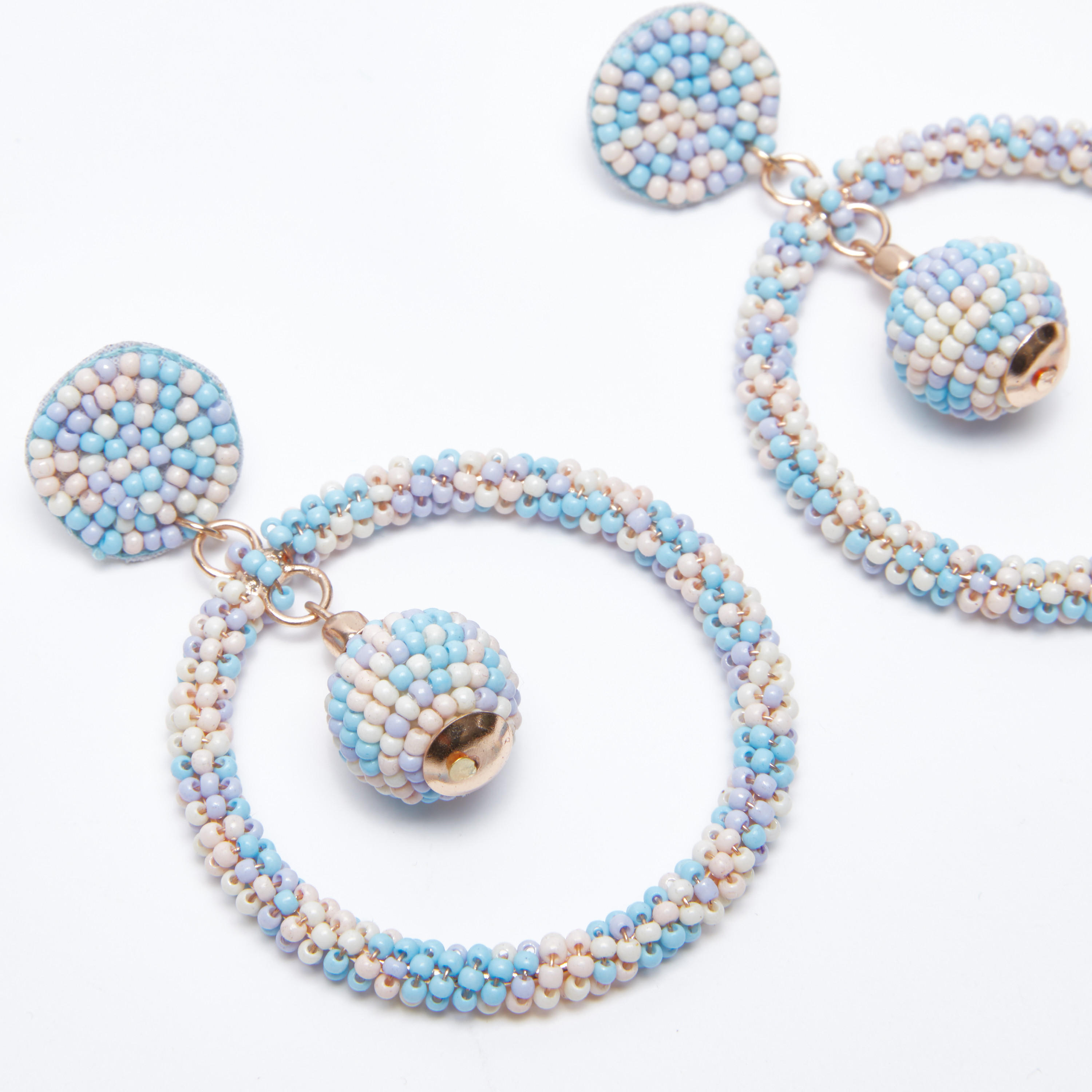 أقراط بدلّاية خرز مستديرة ومكبس إغلاق-women-watchesandjewellery-jewellery-earrings-image-3