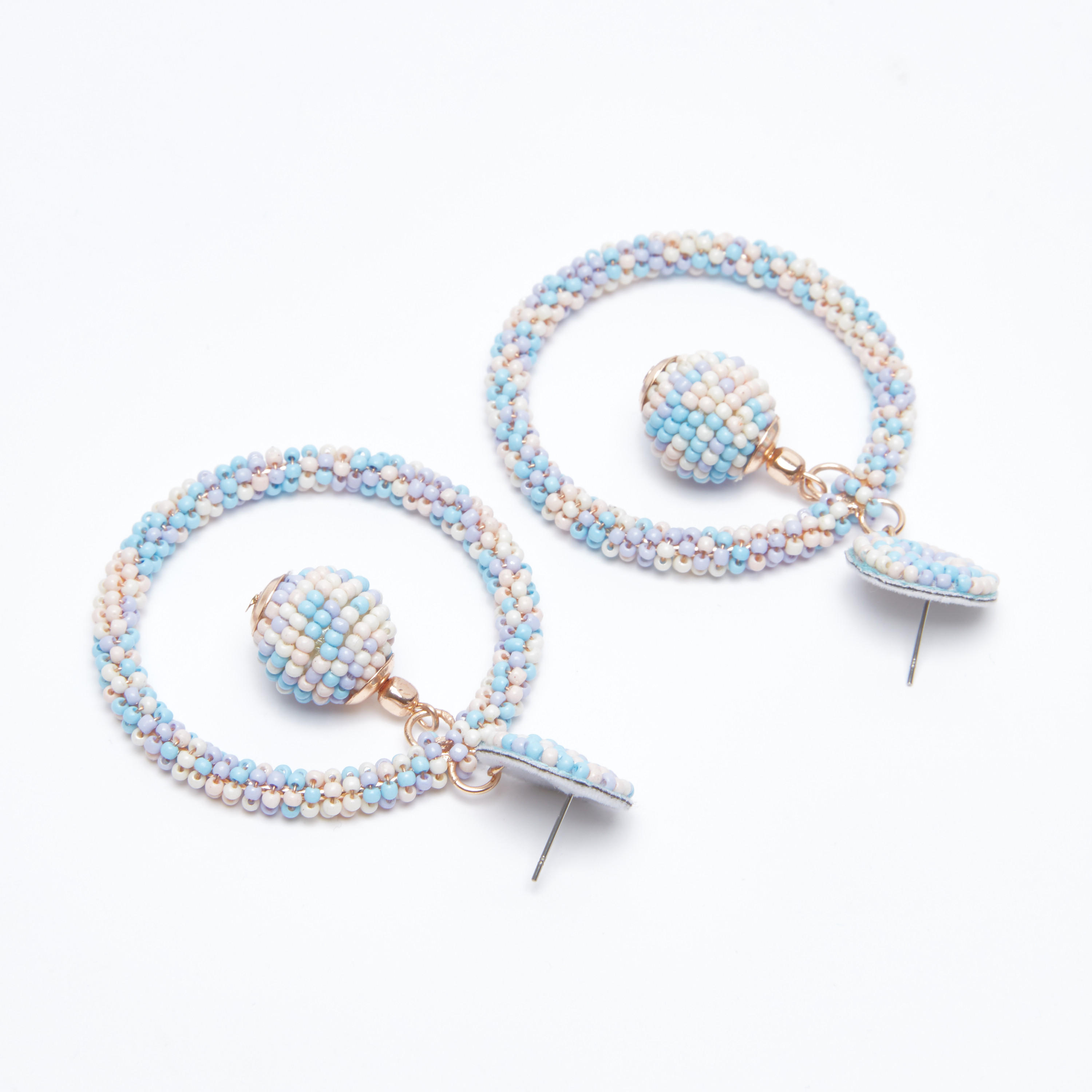 أقراط بدلّاية خرز مستديرة ومكبس إغلاق-women-watchesandjewellery-jewellery-earrings-image-4