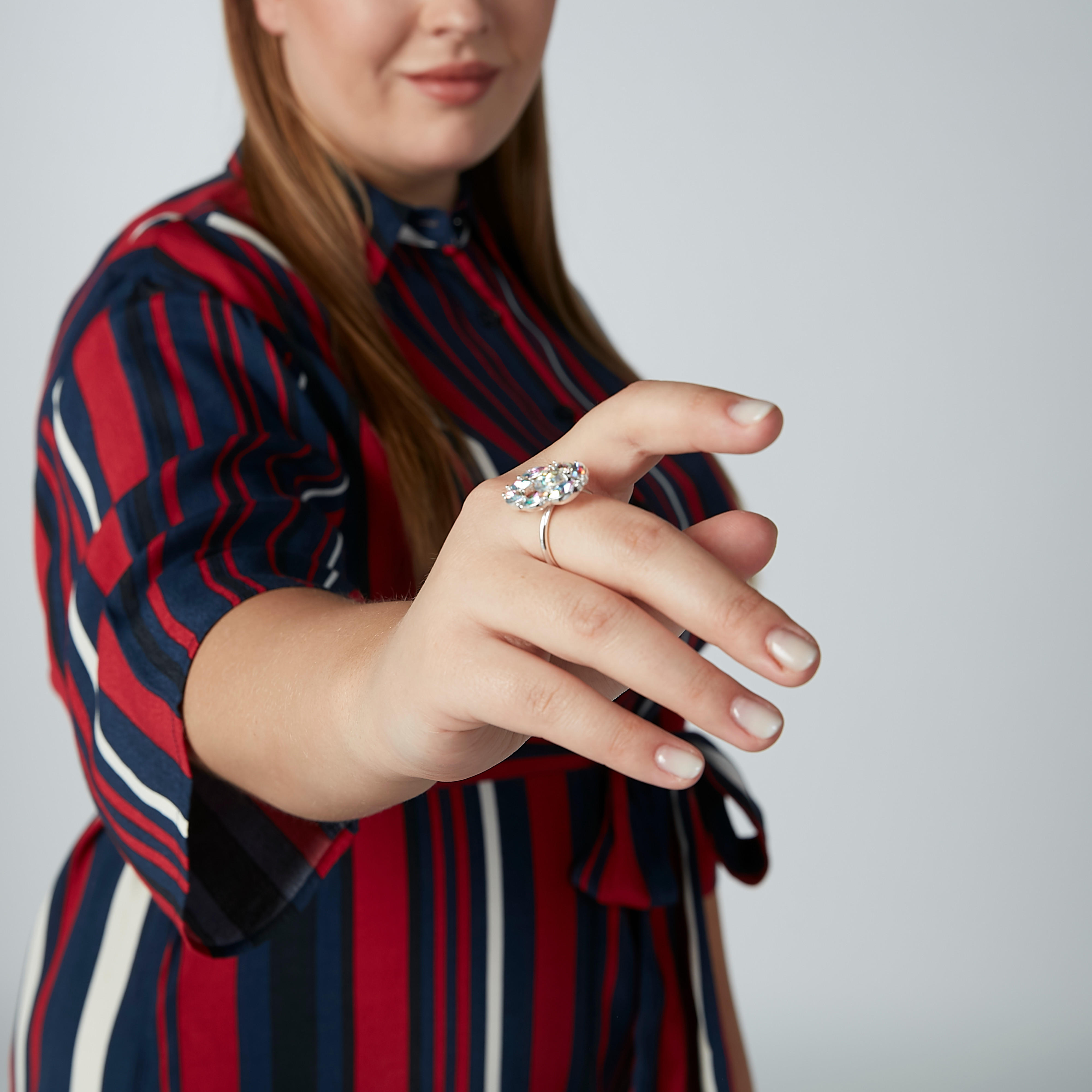 خاتم مزيّن بالأحجار-women-watchesandjewellery-jewellery-rings-image-2