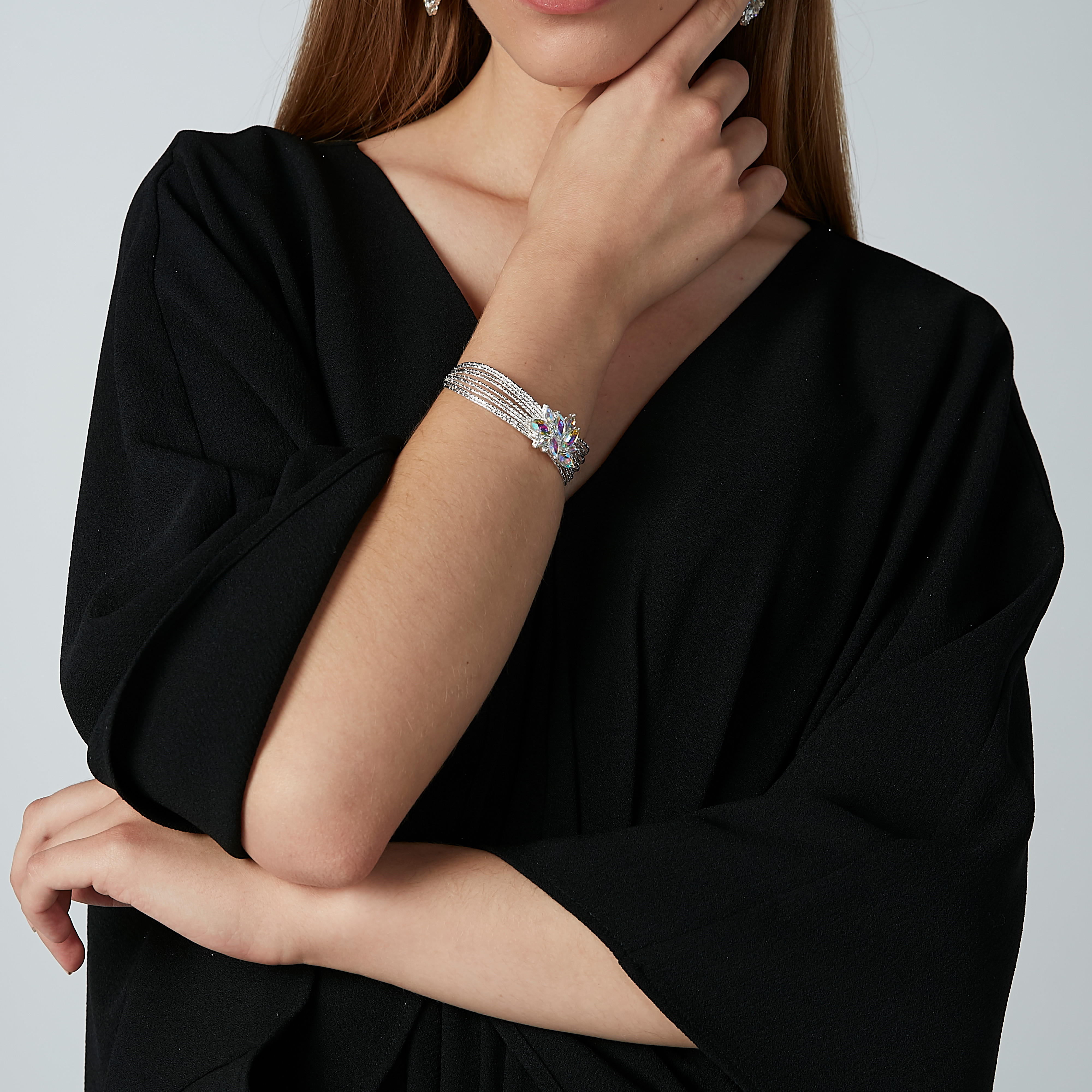 سوار مزيّن-women-watchesandjewellery-jewellery-banglesandbracelets-image-2
