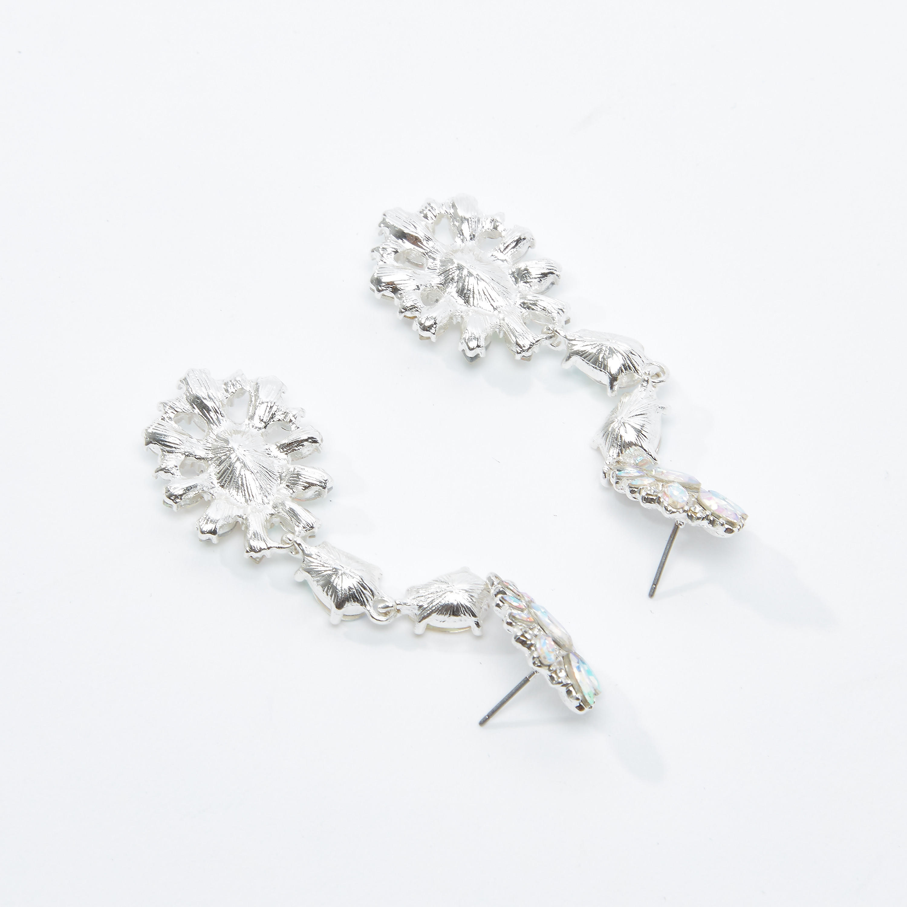 أقراط متدليّة مرصّعة بمكبس إغلاق-women-watchesandjewellery-jewellery-earrings-image-1