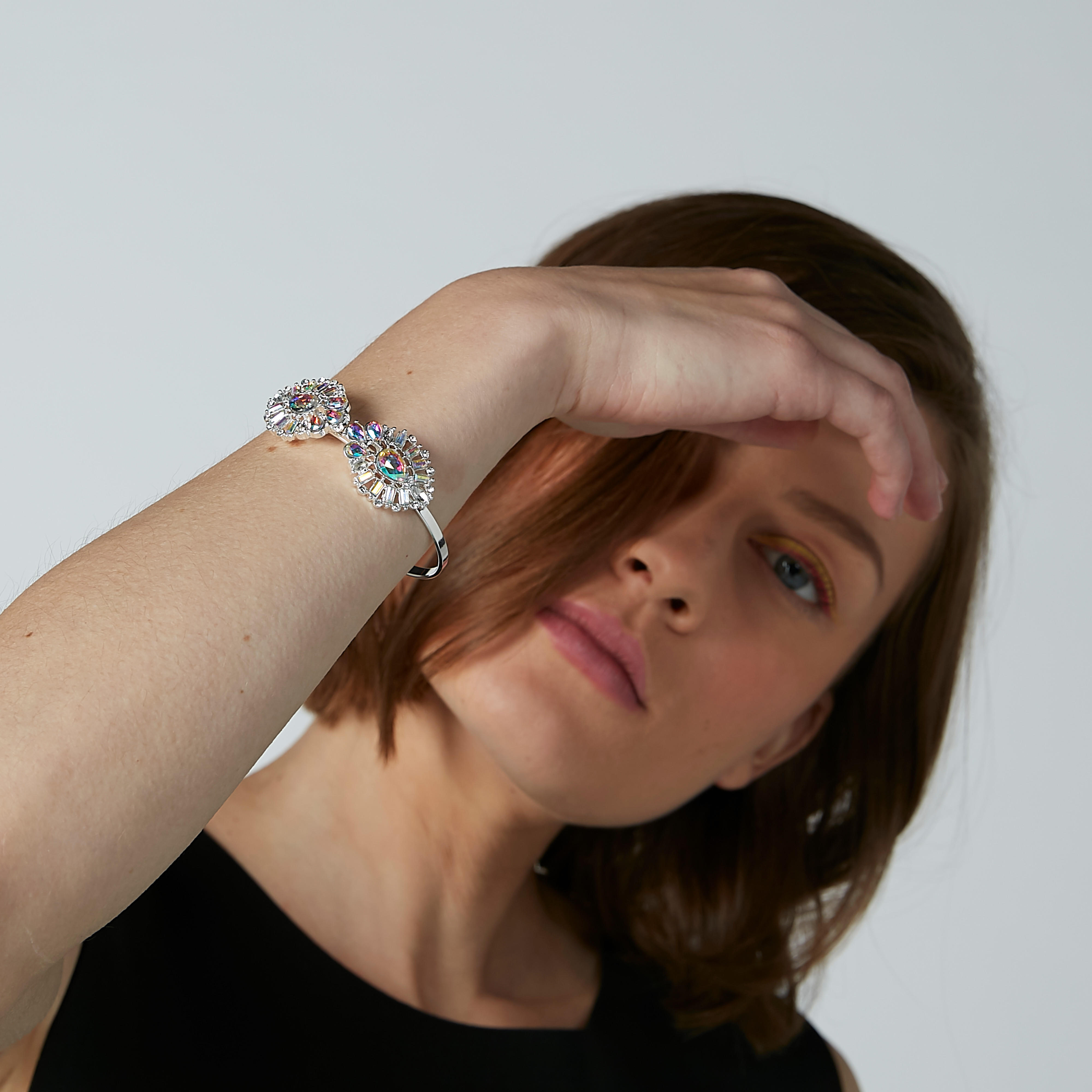 سوار بتفاصيل مرصّعة-women-watchesandjewellery-jewellery-banglesandbracelets-image-2