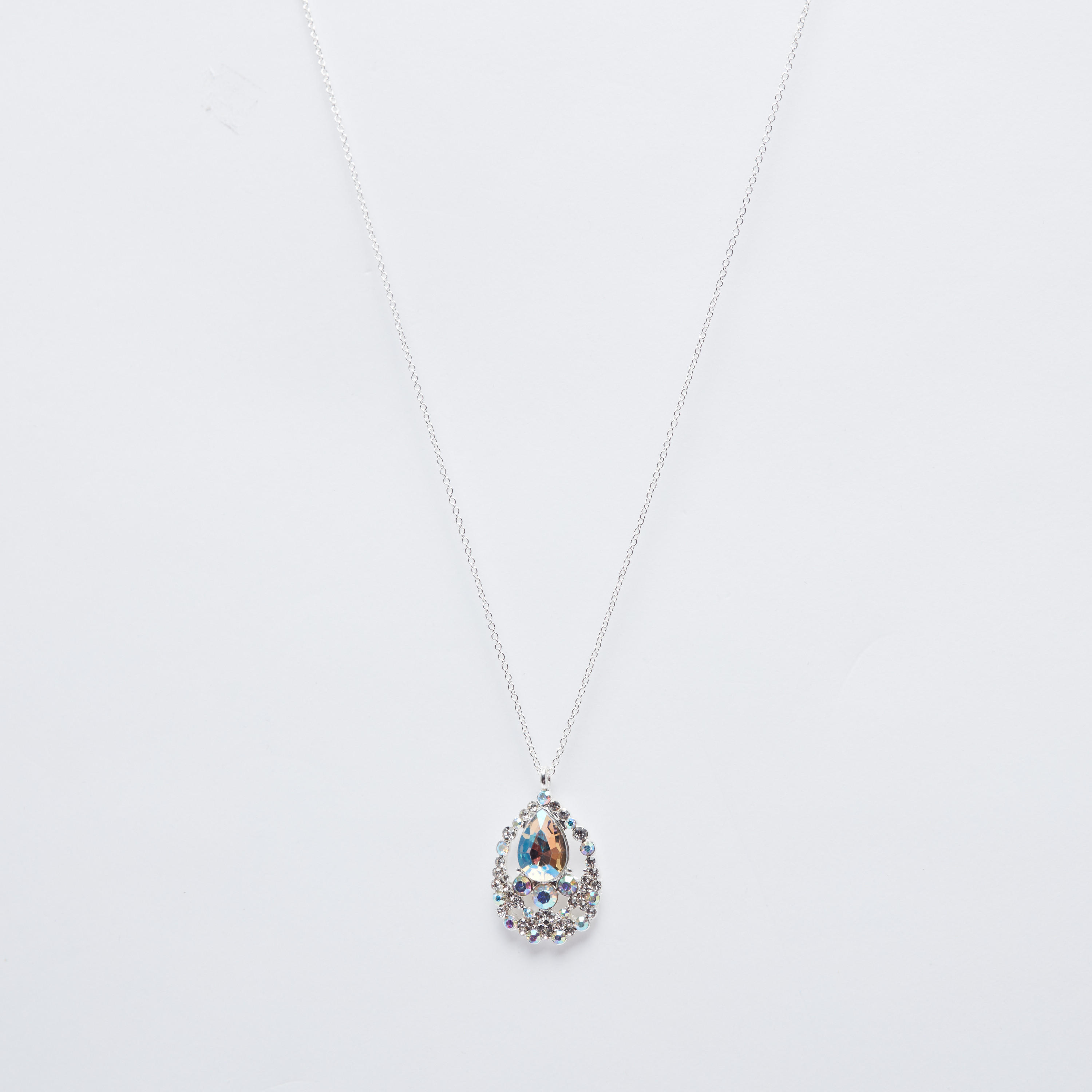 قلادة مرصّعة بدلّاية ومشبك إغلاق-women-watchesandjewellery-jewellery-necklacesandpendants-image-1