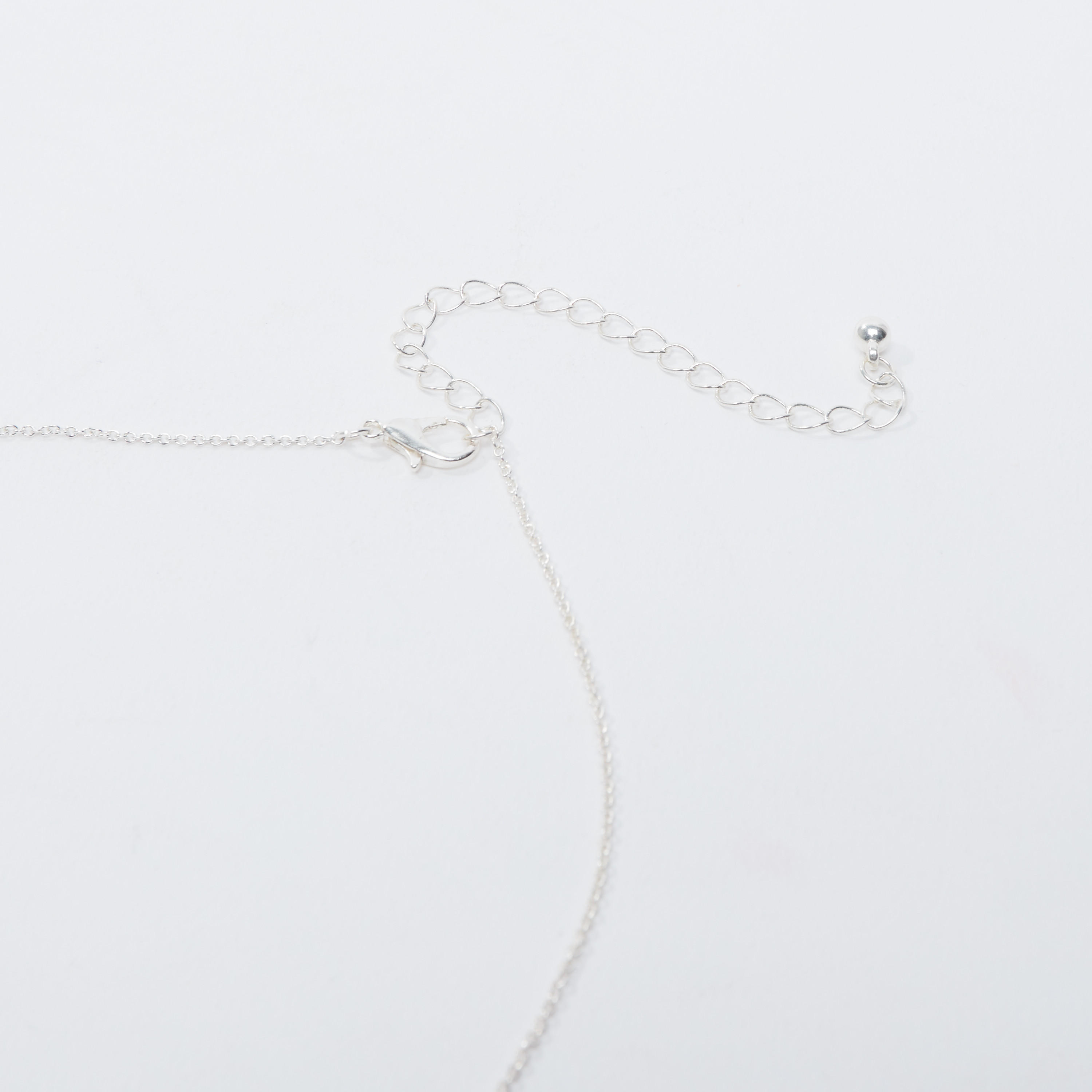 قلادة مرصّعة بمشبك إغلاق-women-watchesandjewellery-jewellery-necklacesandpendants-image-3