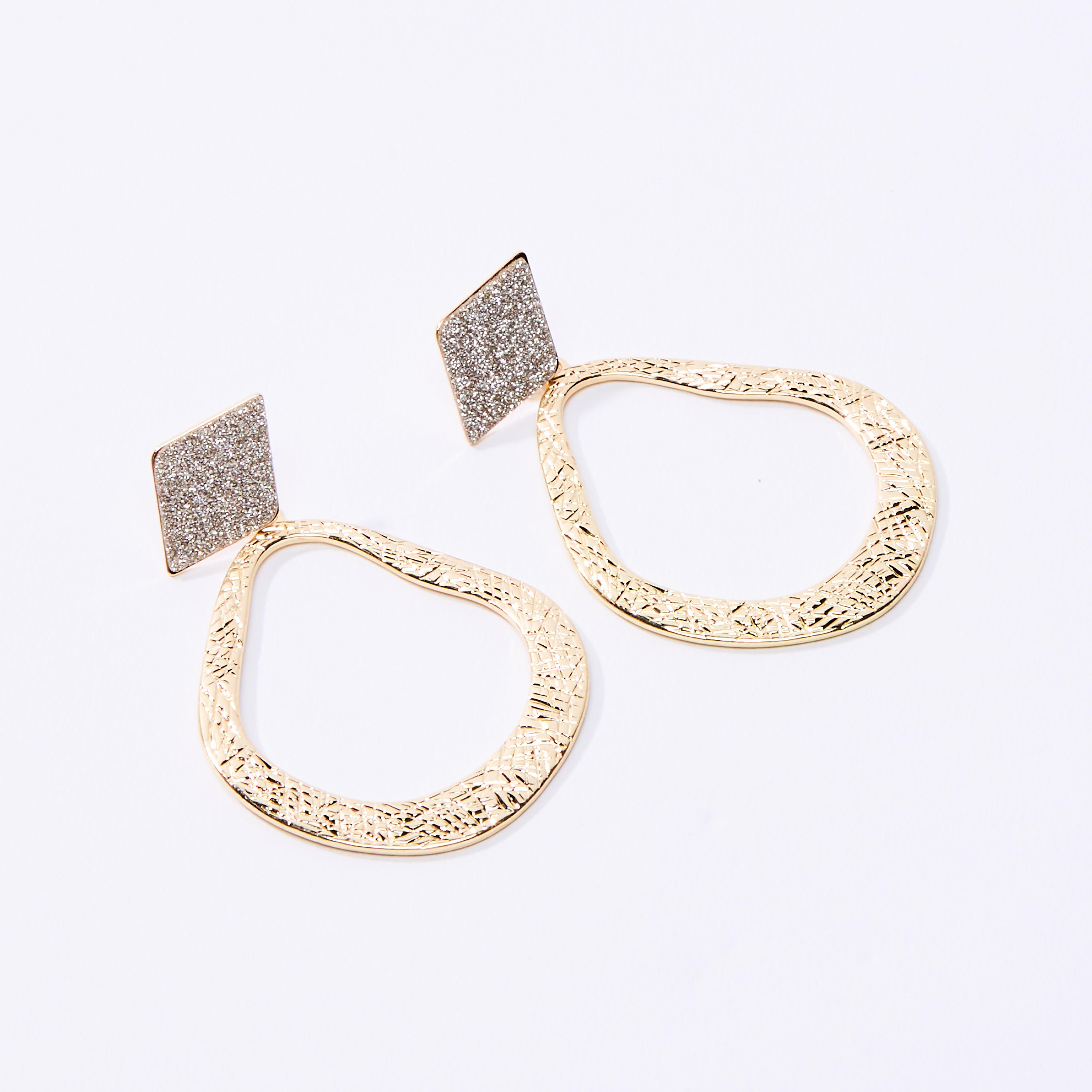 أقراط ميتاليك بمكبس إغلاق-women-watchesandjewellery-jewellery-earrings-image-4