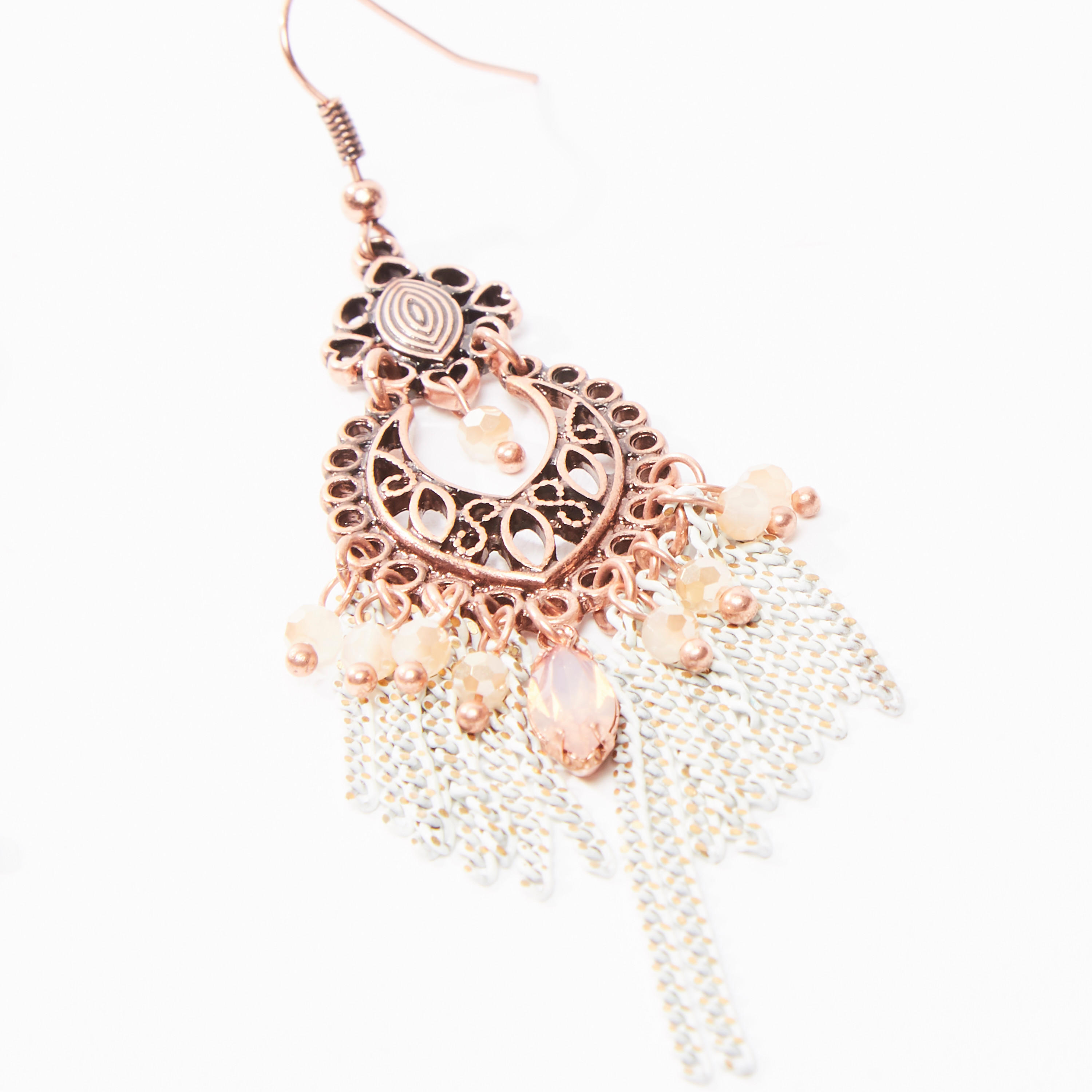 أقراط مزيّنة بدلاّية وخطّاف-women-watchesandjewellery-jewellery-earrings-image-3