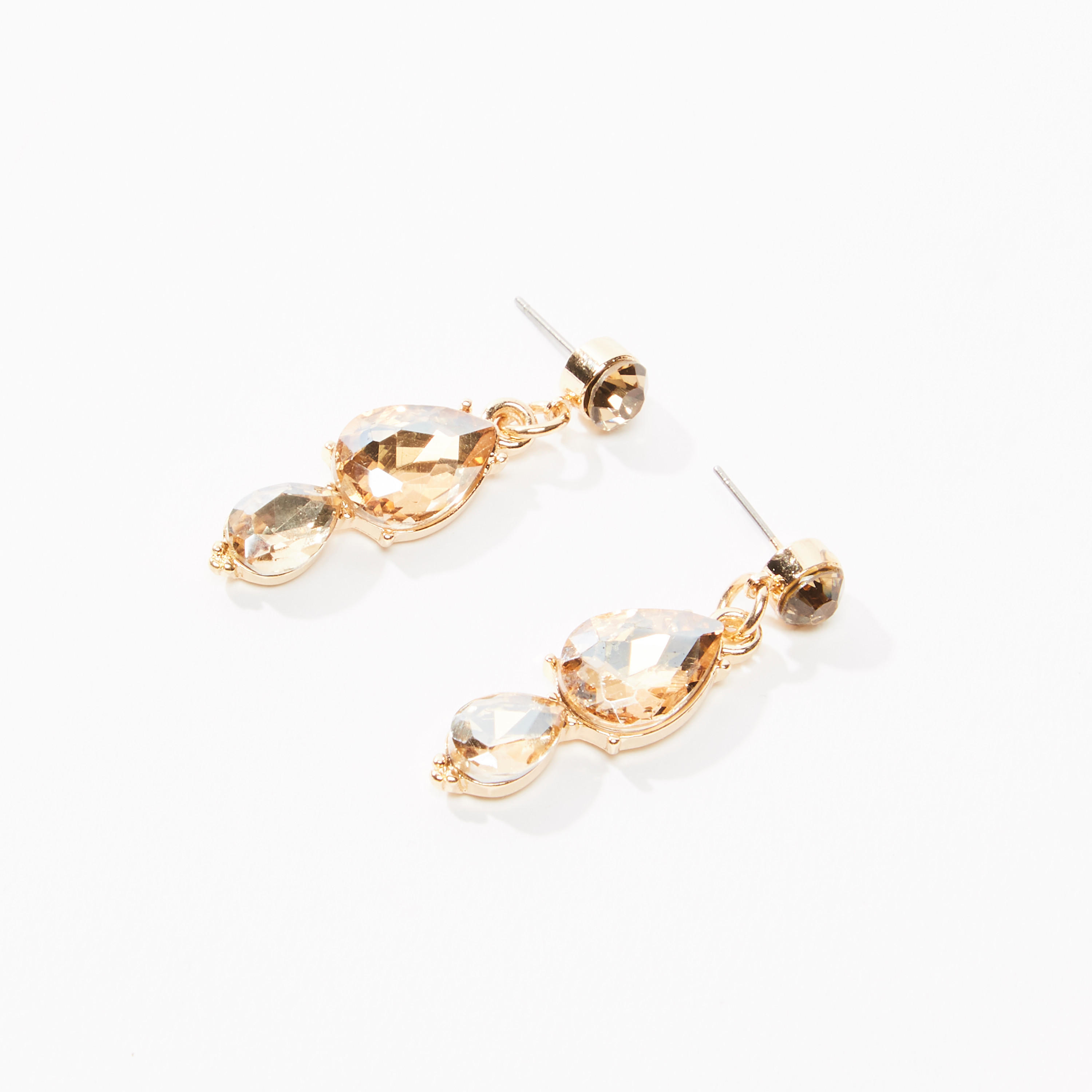 طقم أقراط متدلية وقلادة مرصّعة-women-watchesandjewellery-jewellery-jewellerysets-image-3
