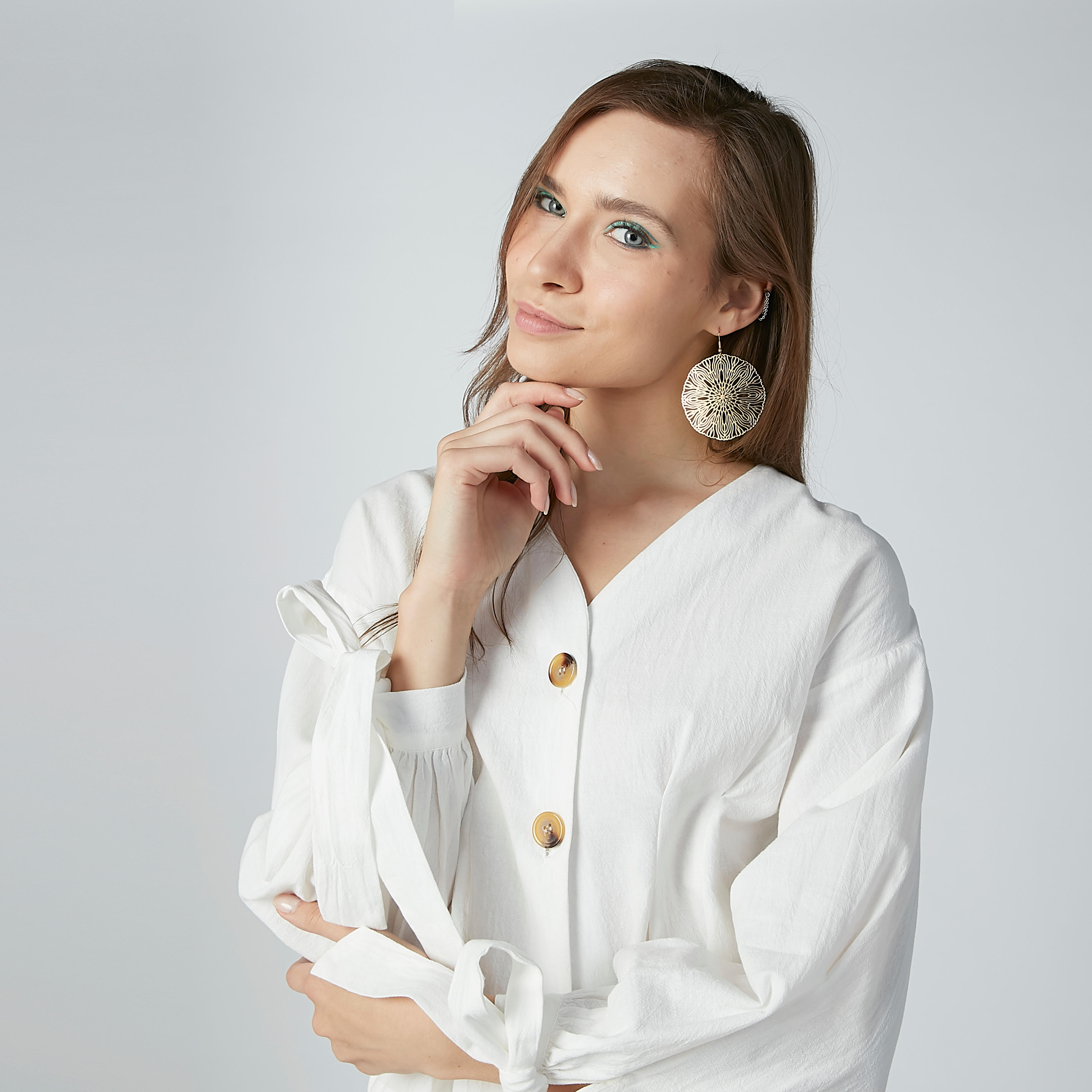 أقراط بدلّاية مستديرة ميتاليك وخطاف-women-watchesandjewellery-jewellery-earrings-image-3