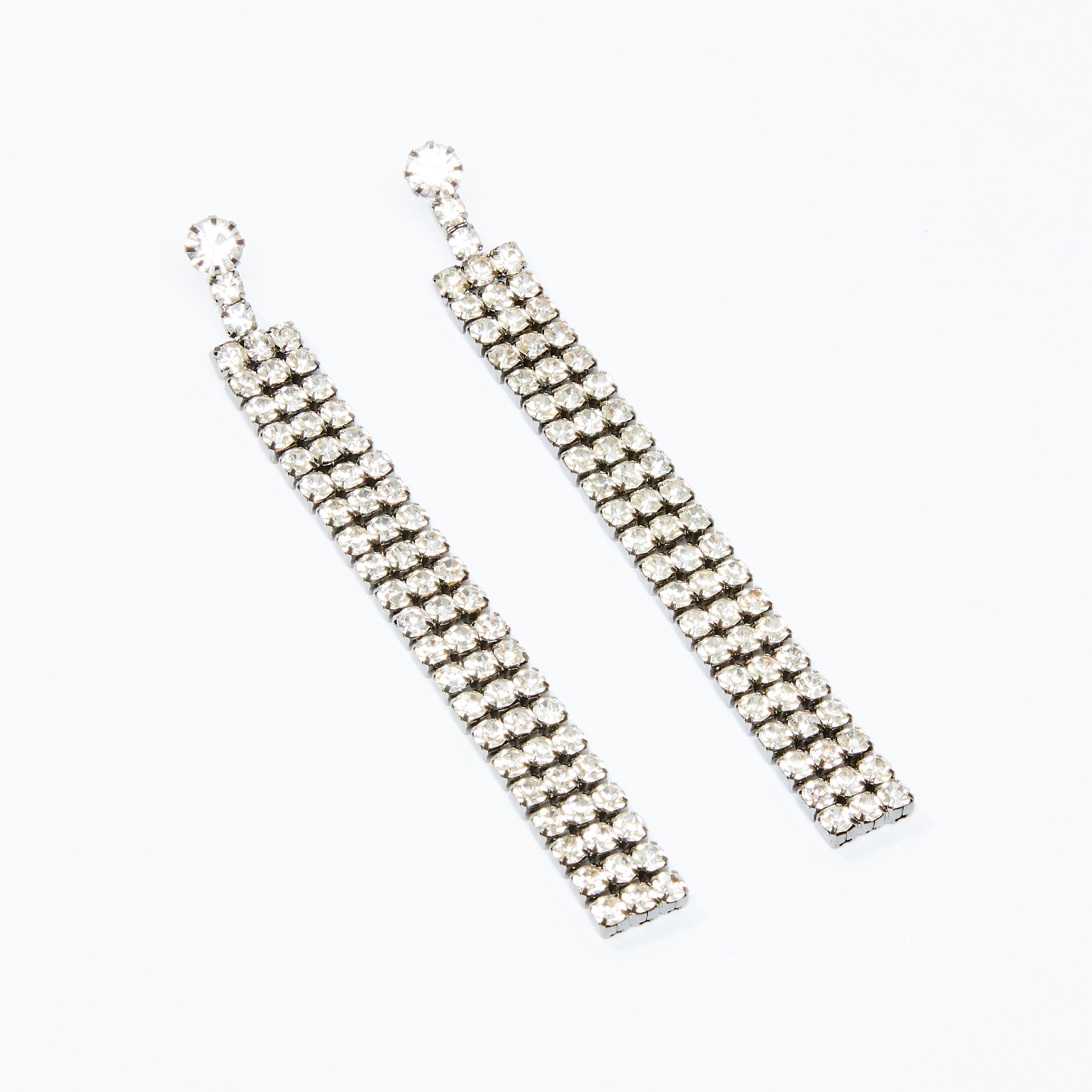 أقراط متدليّة مرصّعة بمكبس إغلاق-women-watchesandjewellery-jewellery-earrings-image-4