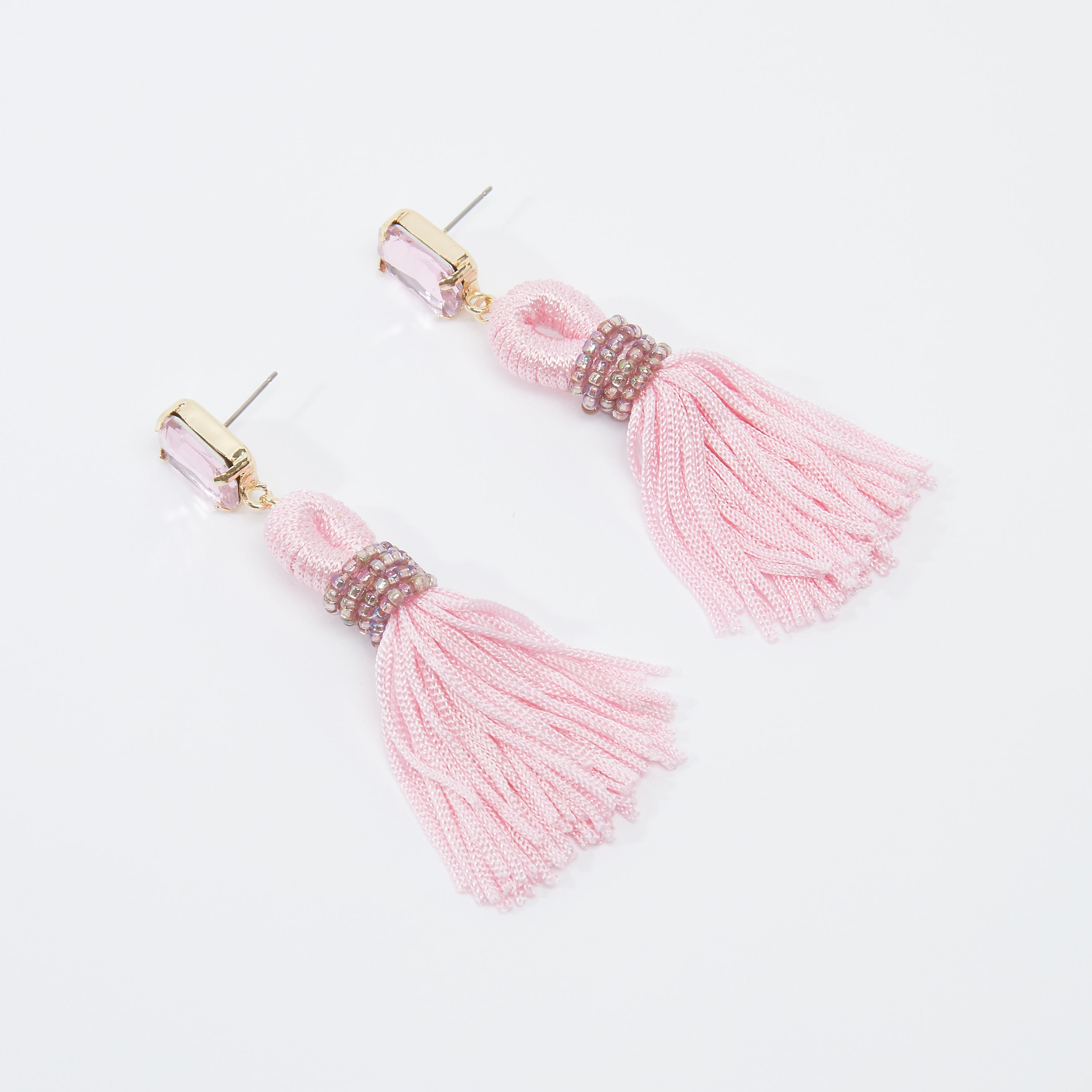 أقراط متدلية بشرّابات وتفاصيل مرصّعة وخرز-women-watchesandjewellery-jewellery-earrings-image-1