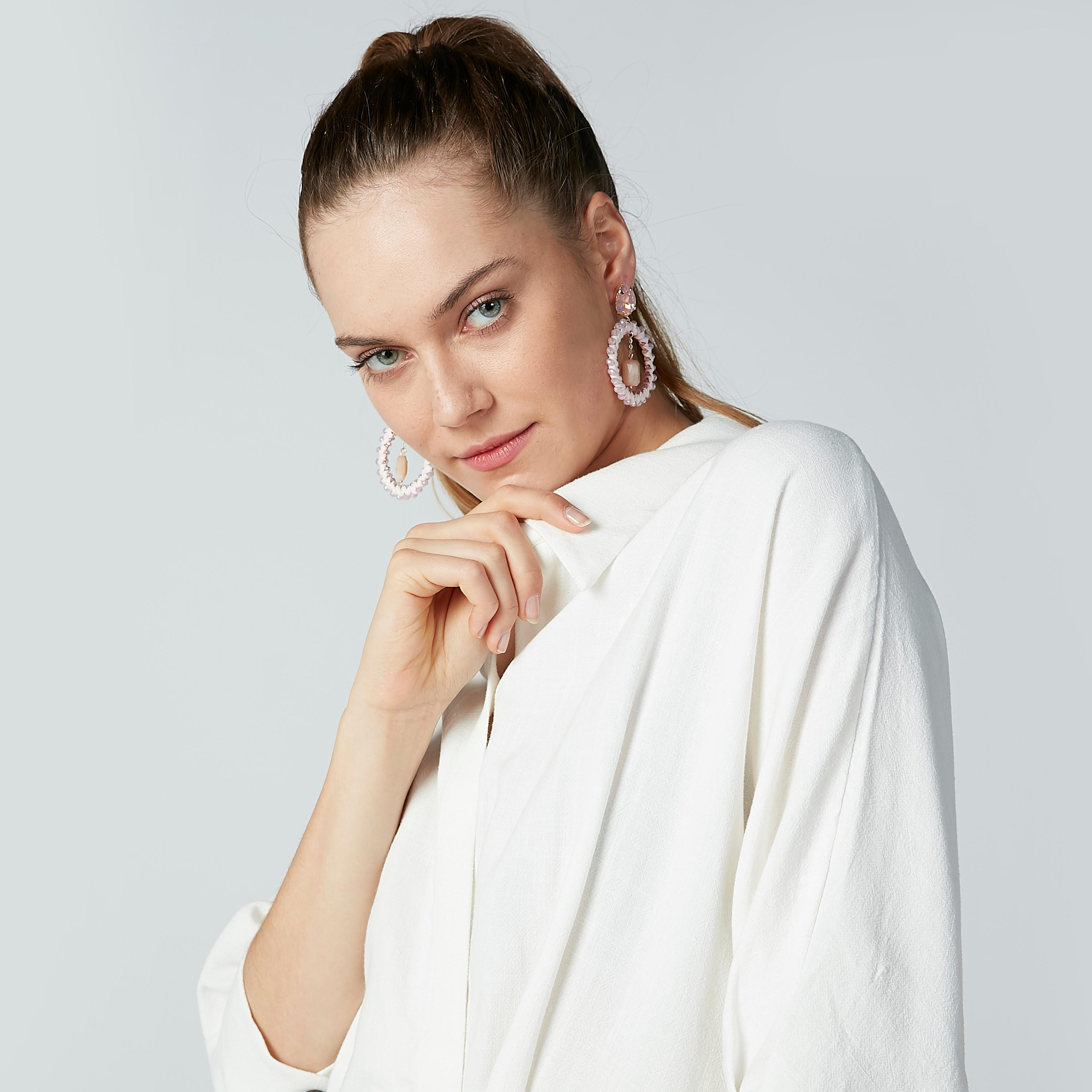 أقراط بدلّاية مزينة بمكبس إغلاق-women-watchesandjewellery-jewellery-earrings-image-3