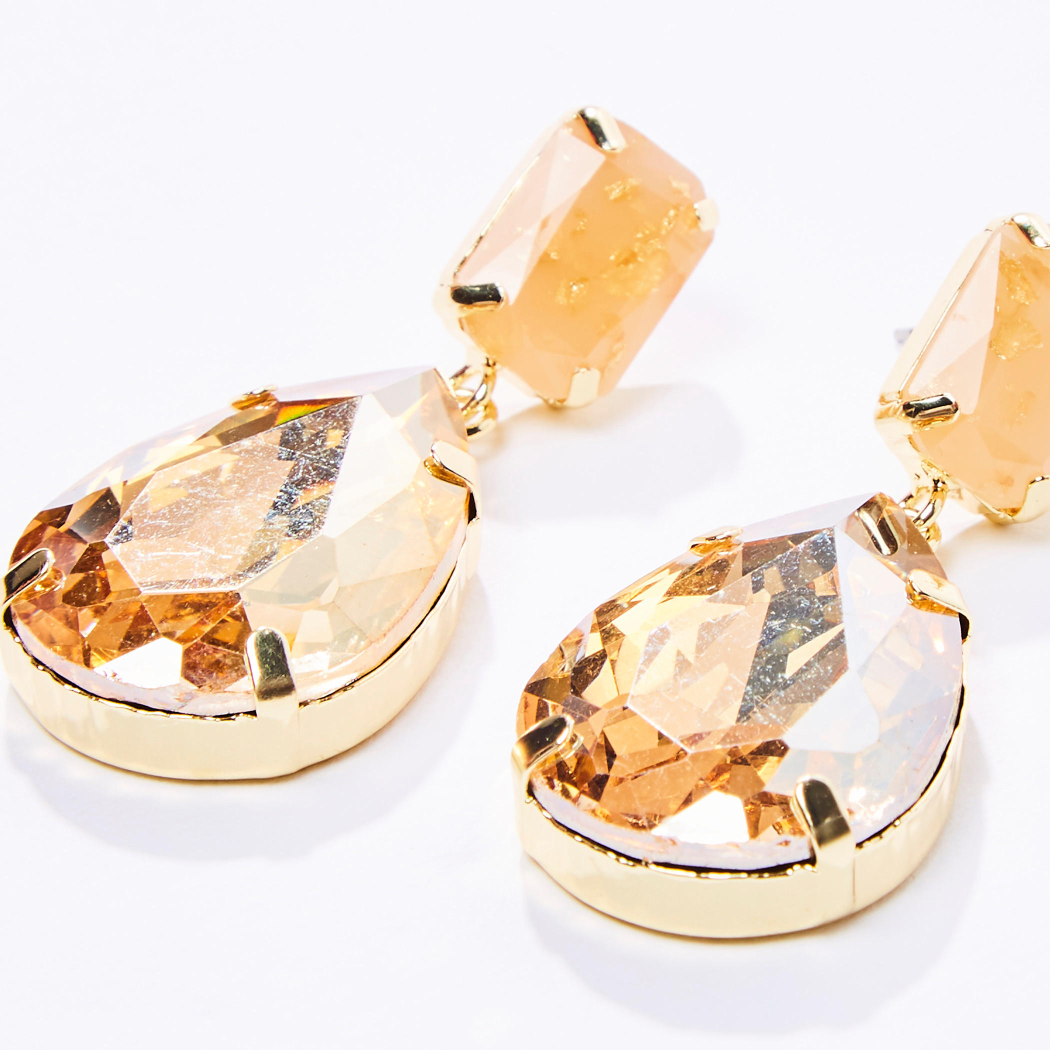 أقراط متدليّة مرصّعة بمكبس إغلاق-women-watchesandjewellery-jewellery-earrings-image-1