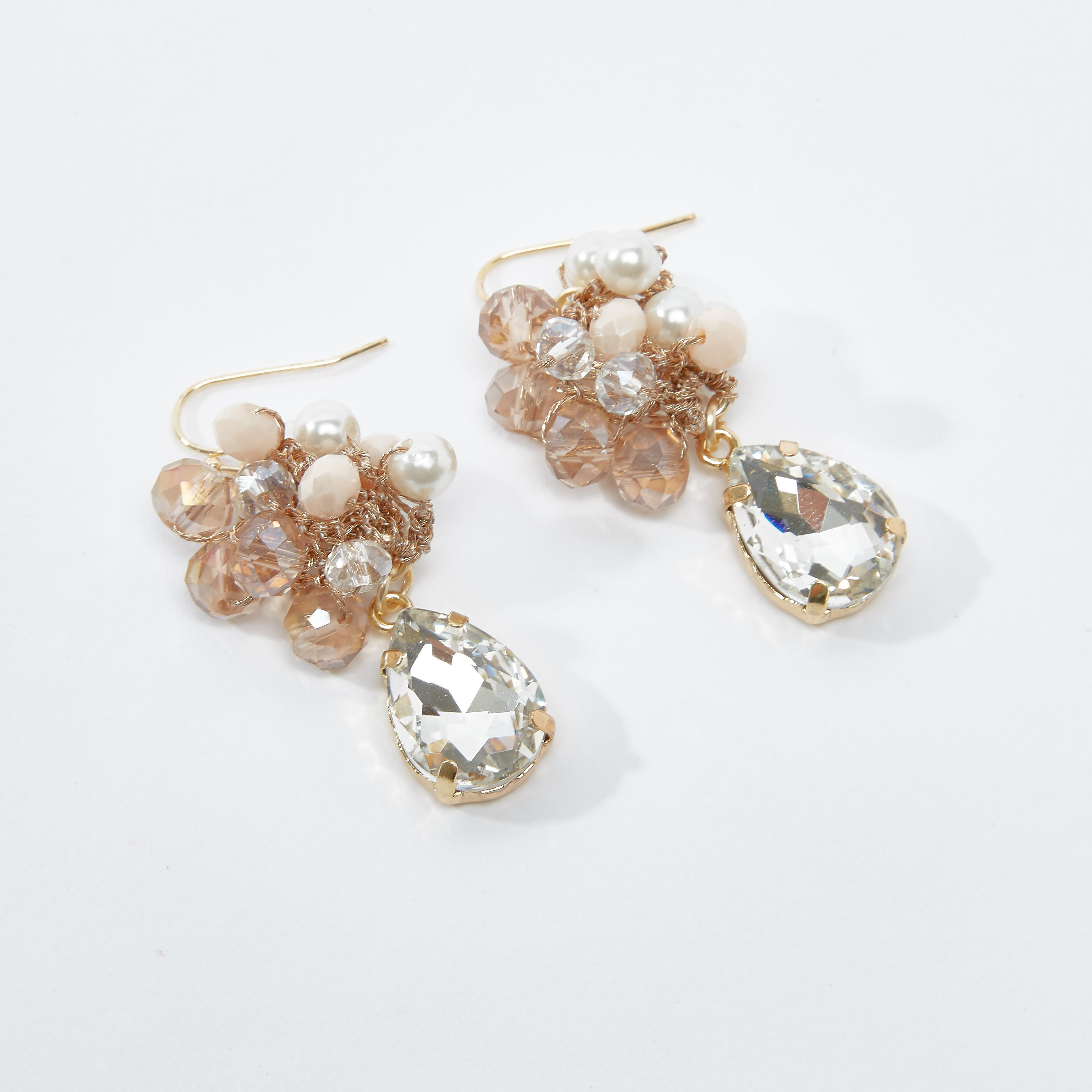 أقراط متدلية بتفاصيل خرز-women-watchesandjewellery-jewellery-earrings-image-4