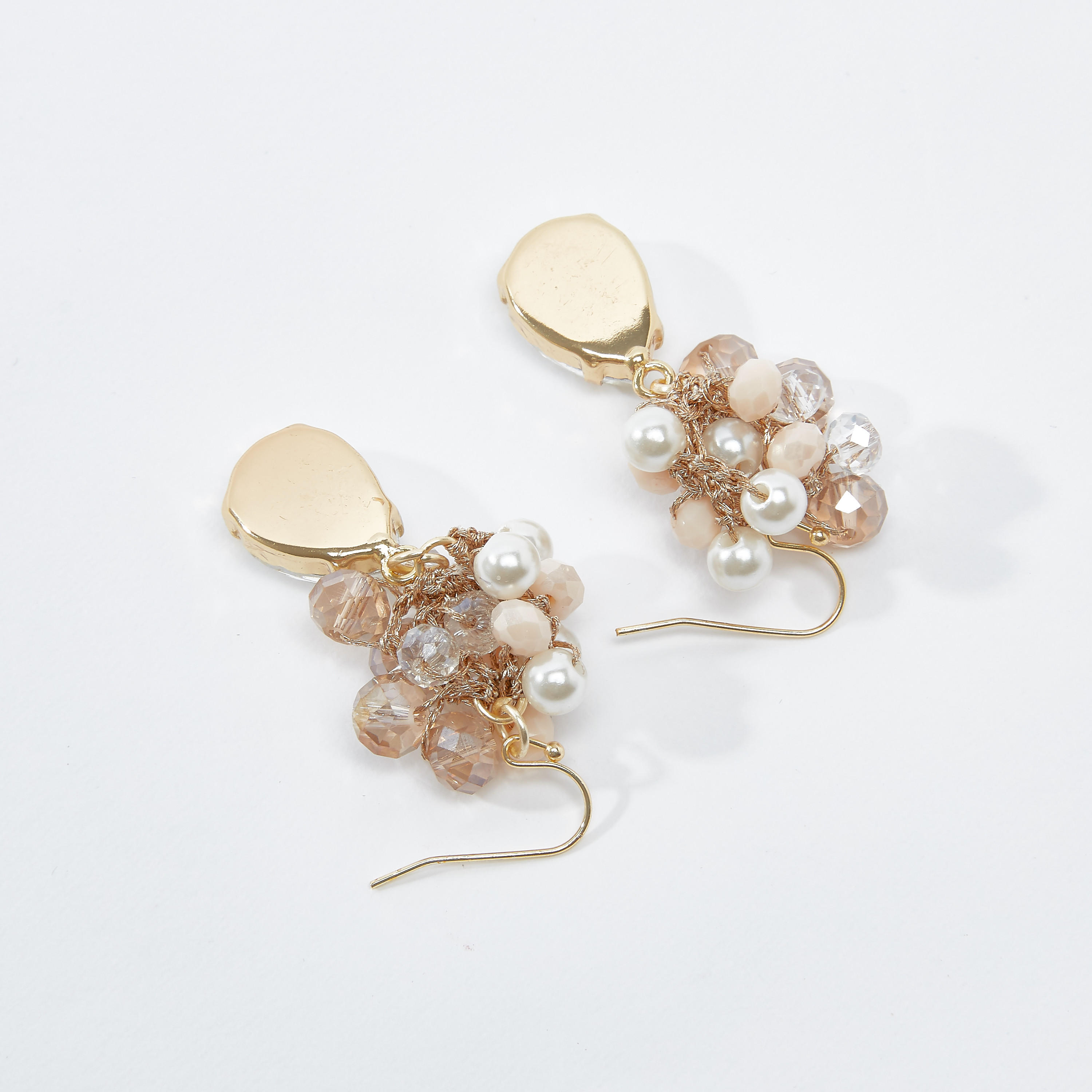 أقراط متدلية بتفاصيل خرز-women-watchesandjewellery-jewellery-earrings-image-1