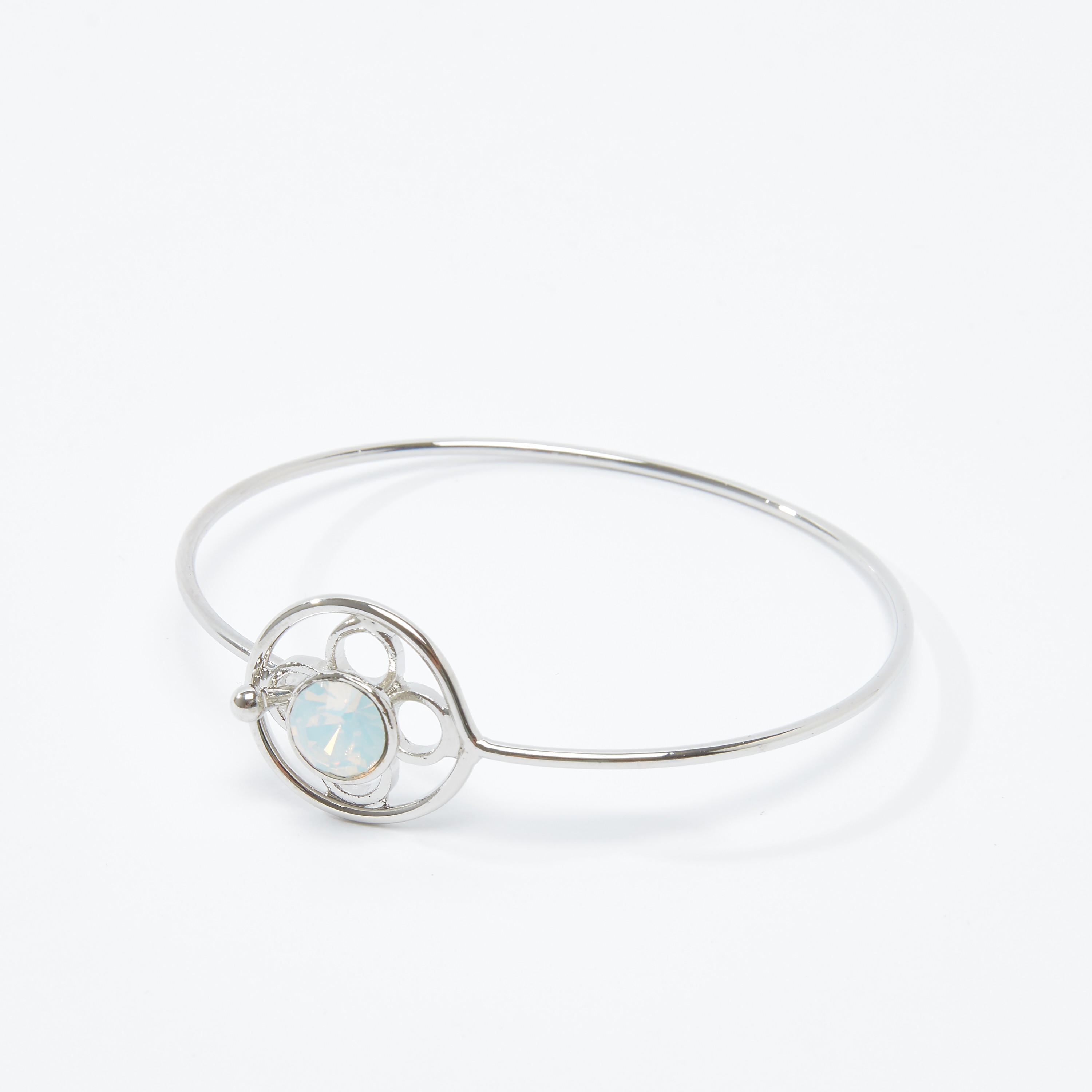سوار ميتاليك بتفاصيل مرصّعة وخطاف إغلاق-women-watchesandjewellery-jewellery-banglesandbracelets-image-1