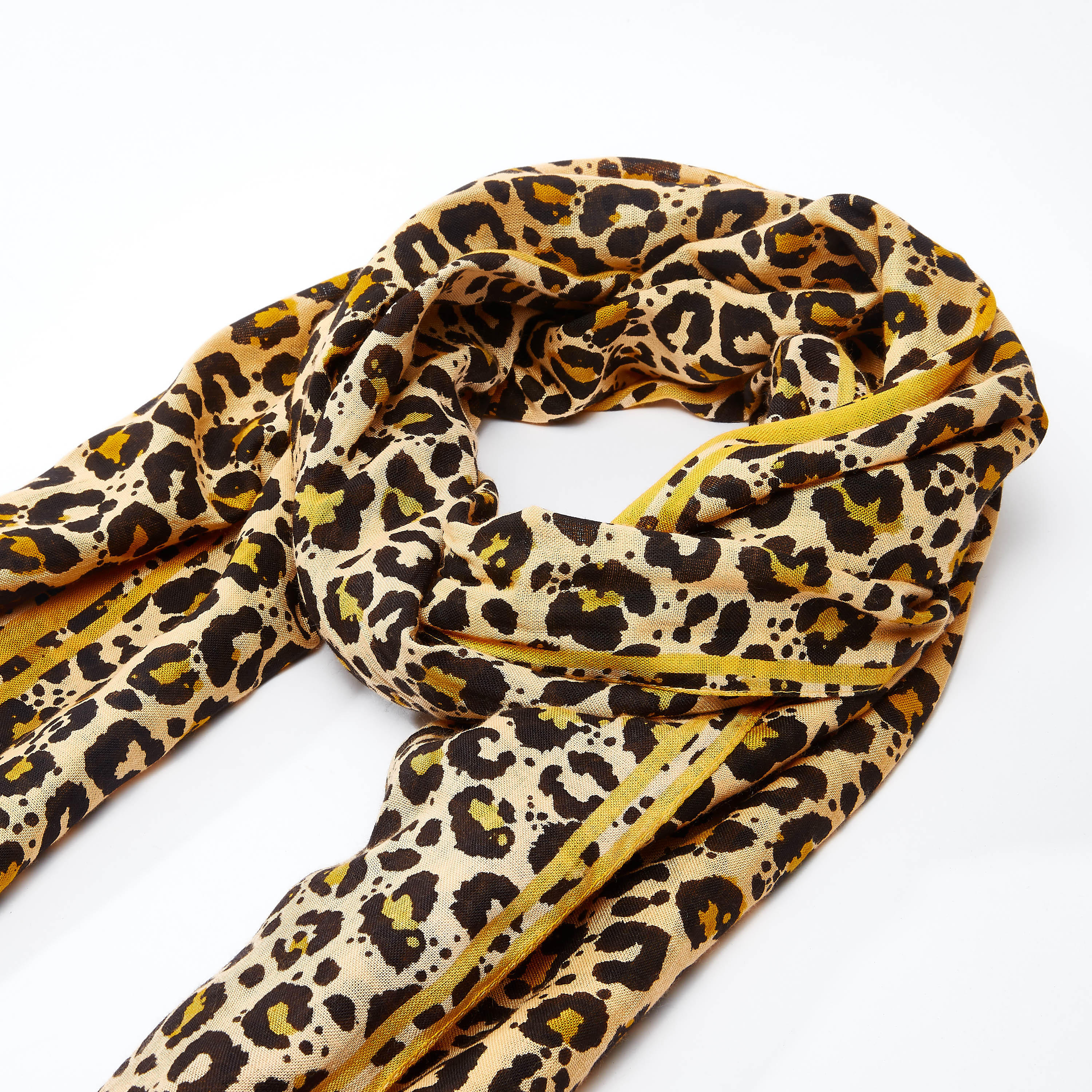 وشاح بطبعات-women-clothingaccessories-scarves-image-1