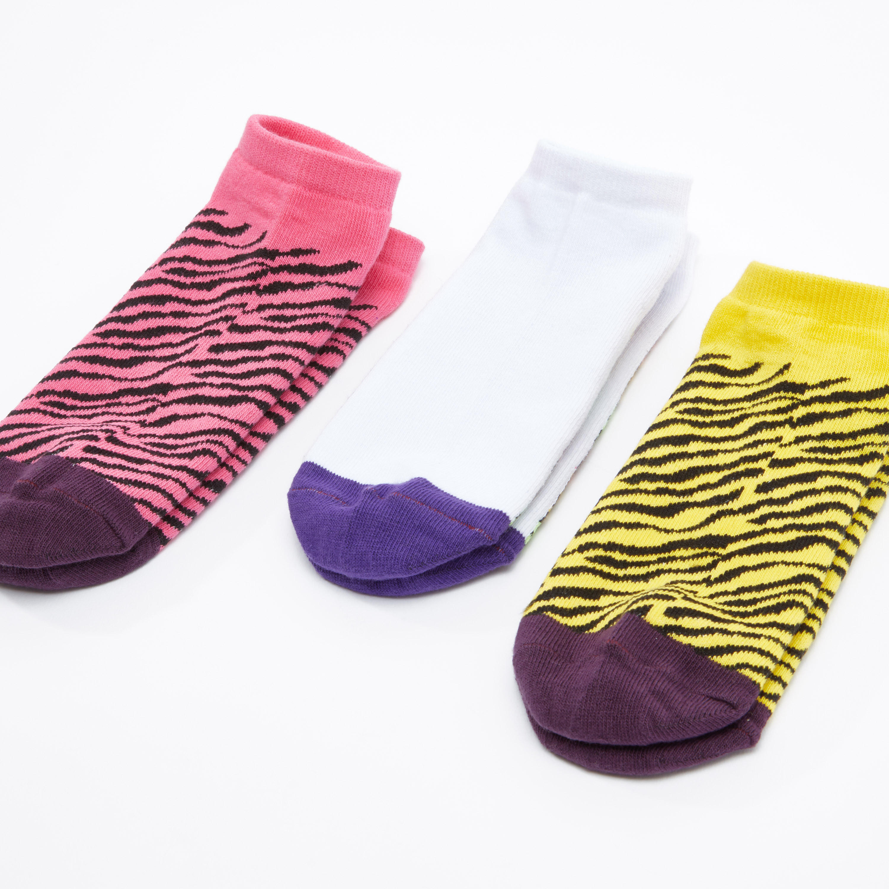 جوارب بطول الكاحل بطبعات - طقم من 3 أزواج-women-socksandstockings-image-1