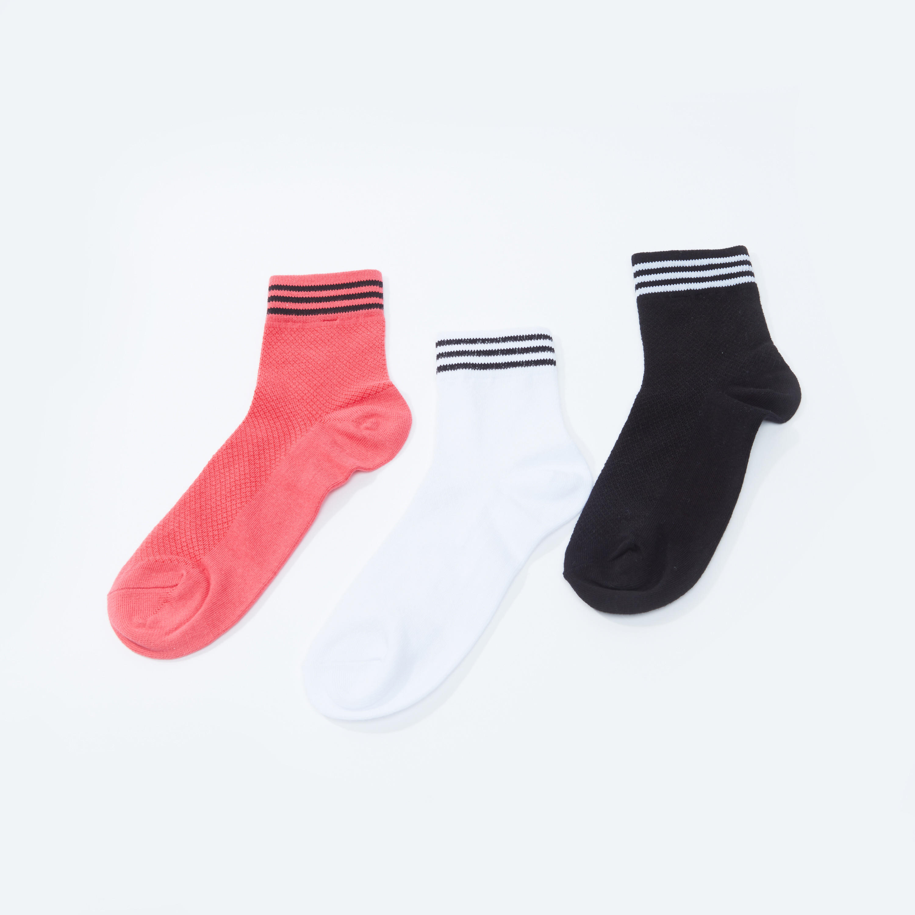 جوارب مقلّمة بطول الكاحل - طقم من 3 أزواج-women-socksandstockings-image-3