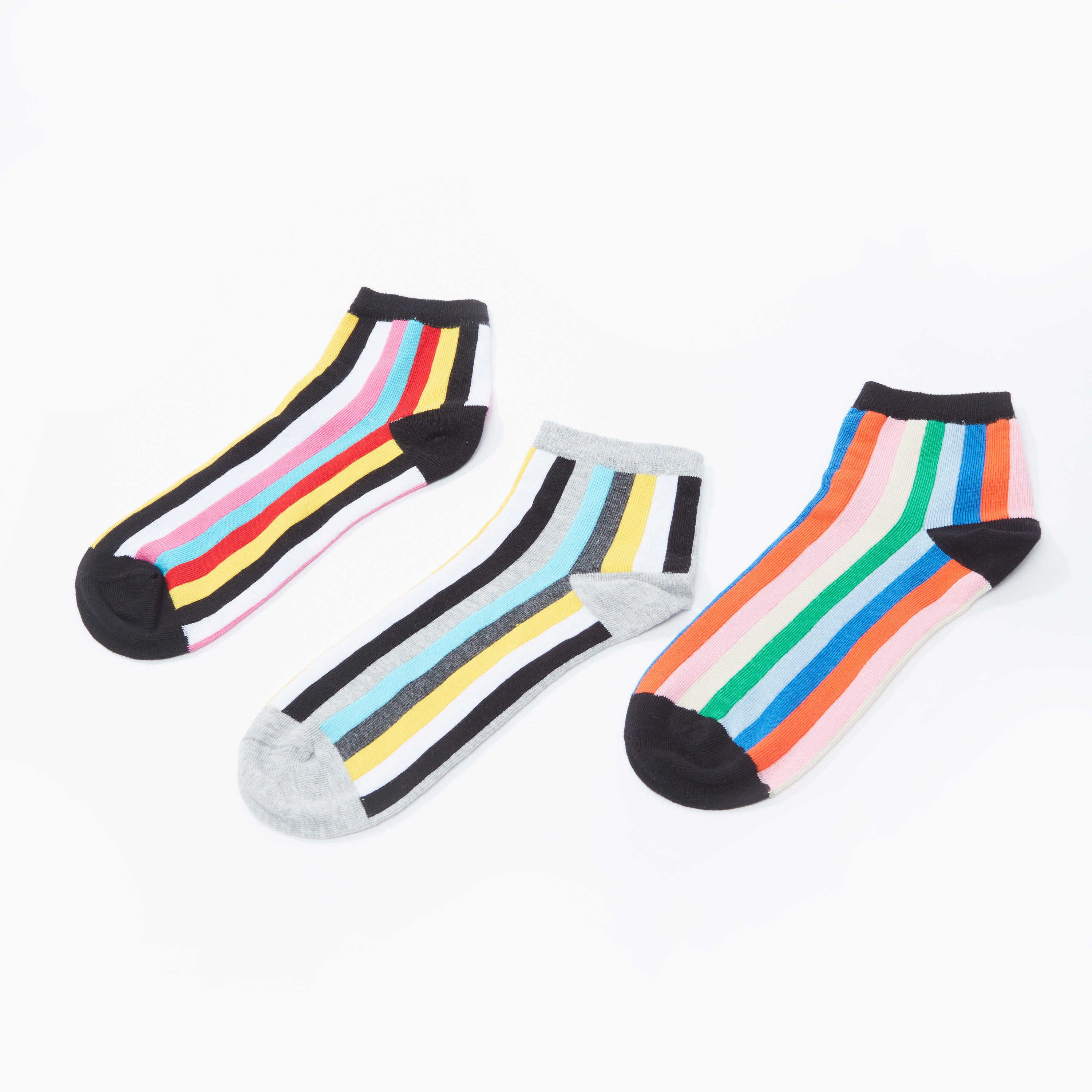 جوارب مقلّمة بطول الكاحل - طقم من 3 أزواج-women-socksandstockings-image-3