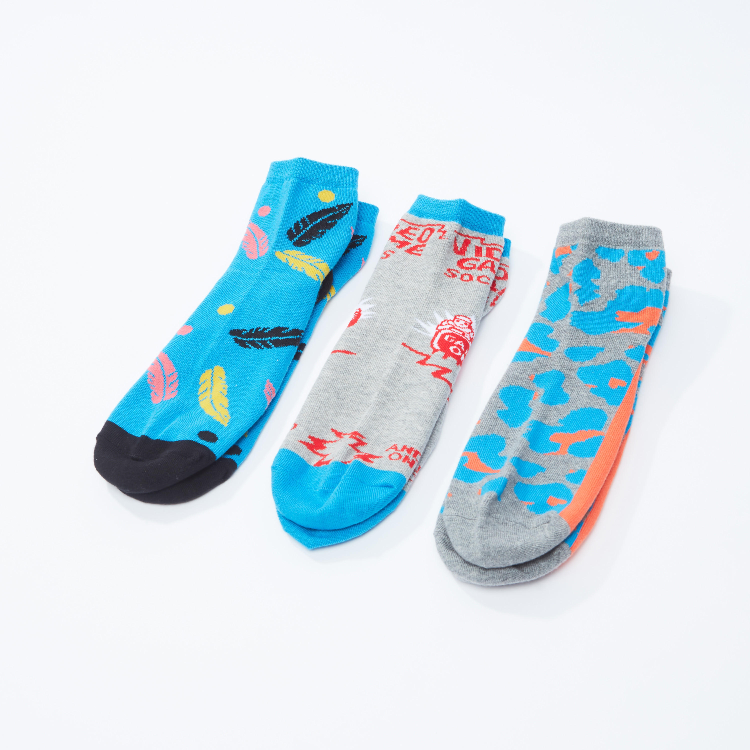 جوارب بطول الكاحل بطبعات - طقم من 3 أزواج-women-socksandstockings-image-3