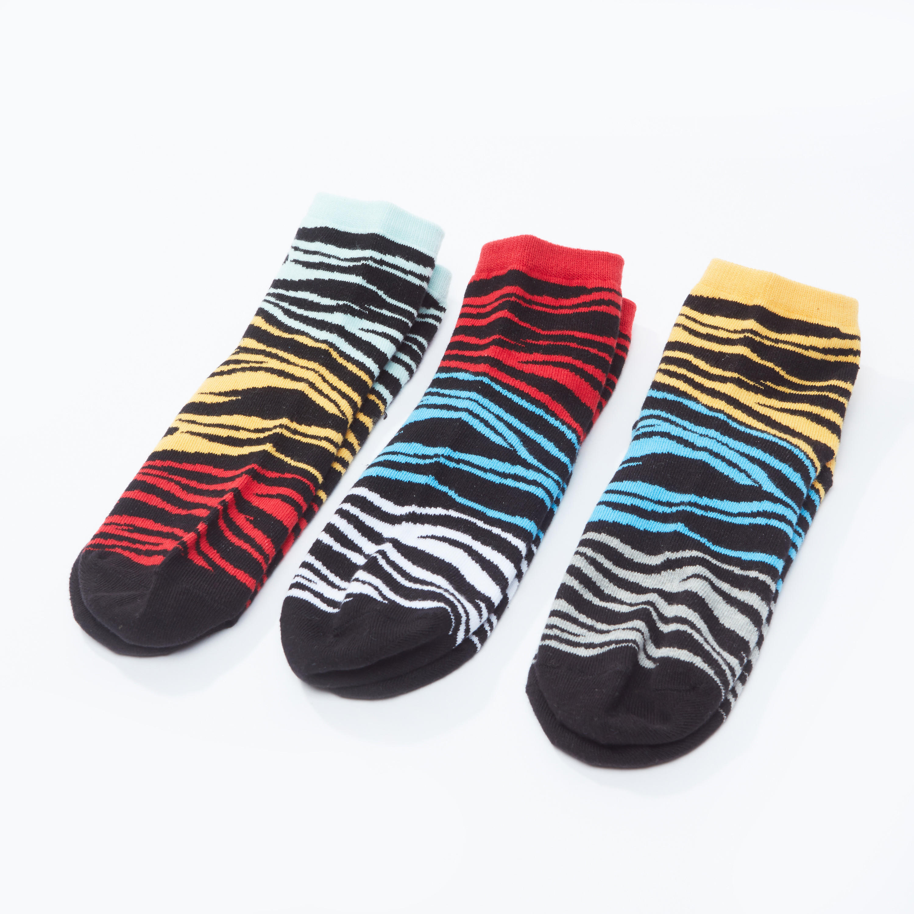 جوارب بطول الكاحل بطبعات - طقم من 3 أزواج-women-socksandstockings-image-1