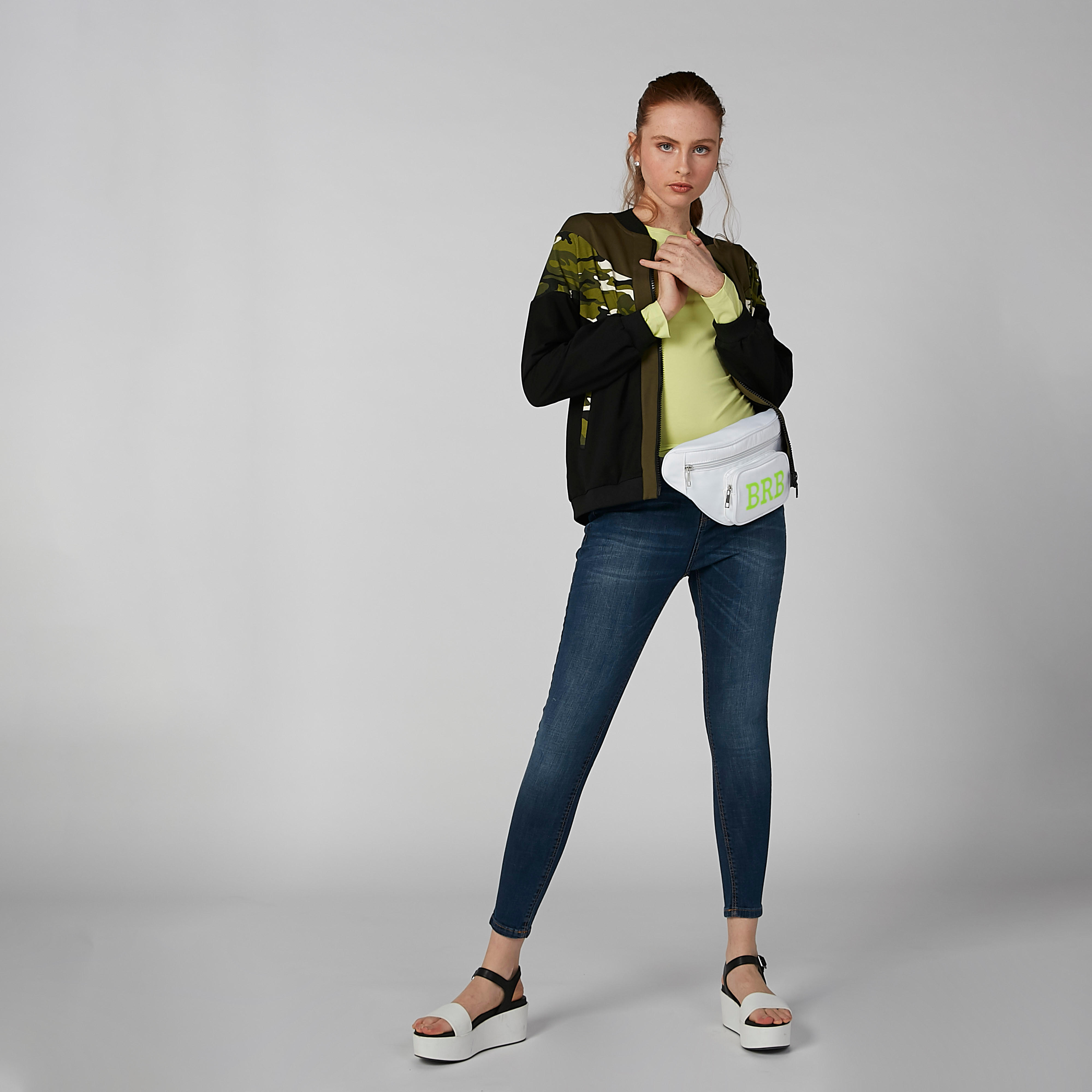 حقيبة خصر بإبزيم إغلاق وسحّاب وطبعات-women-bagsandwallets-handbags-image-2