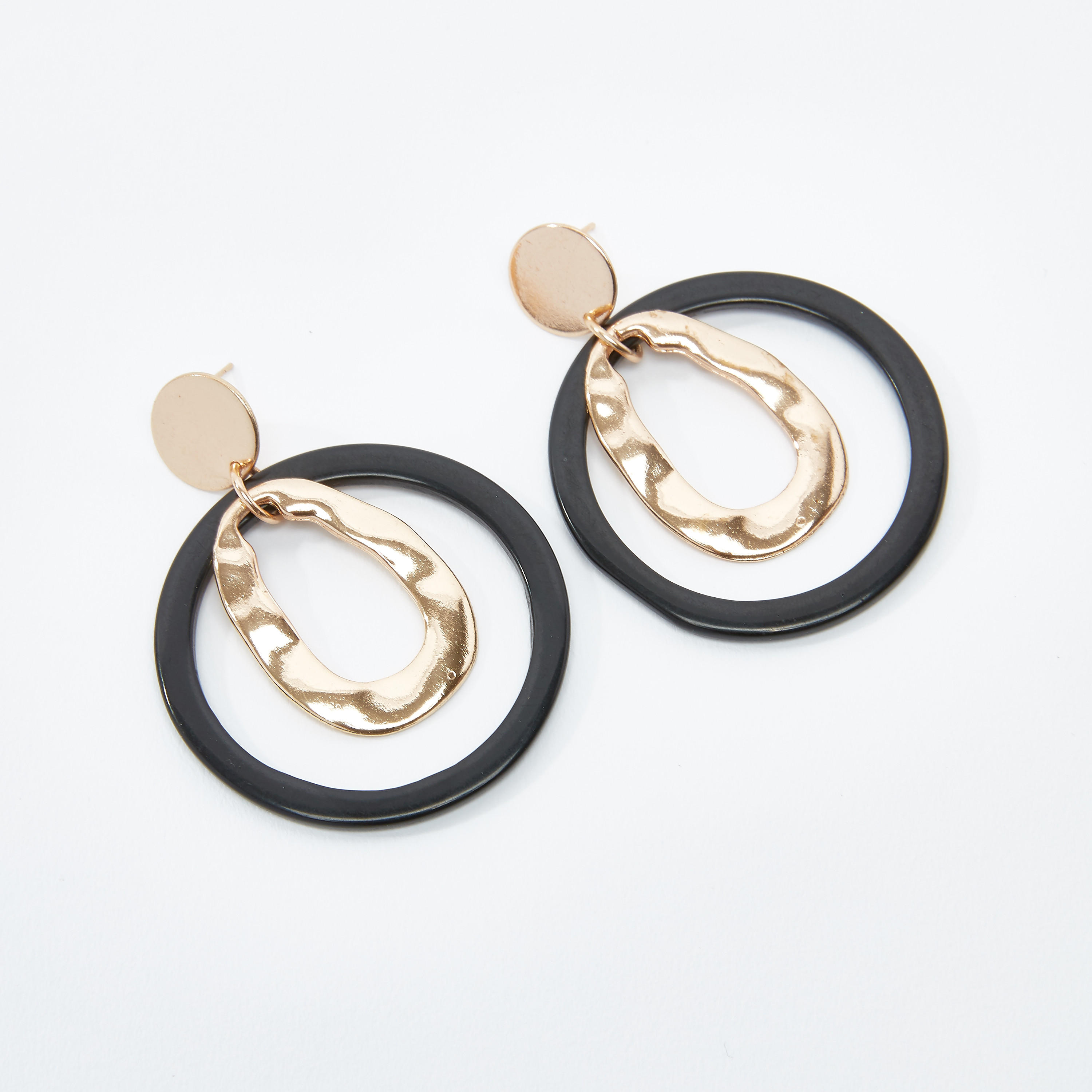 أقراط بدلّاية مستديرة ومكبس إغلاق-women-watchesandjewellery-jewellery-earrings-image-3