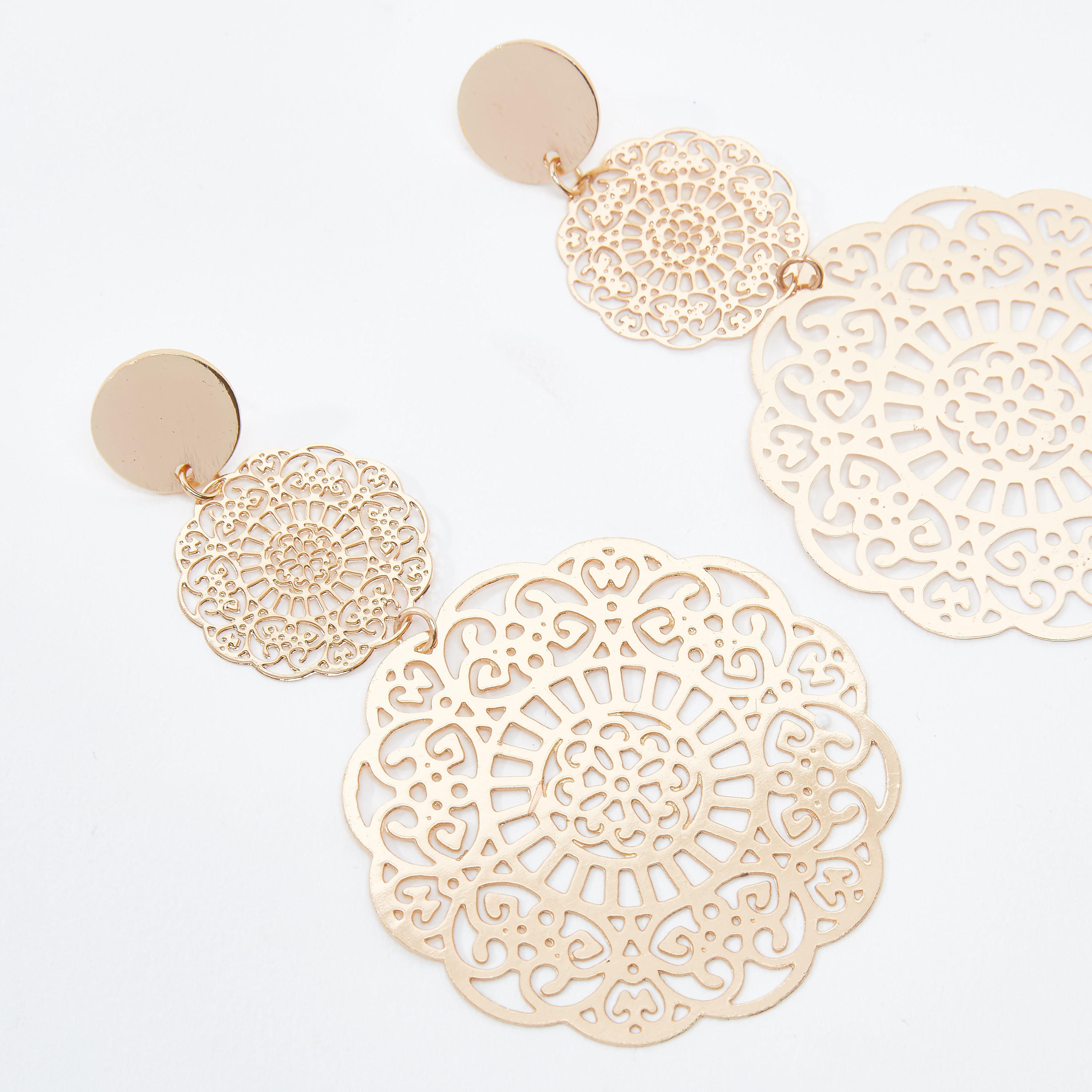 Cutwork Dangling Earrings with Pushback Closure-women-watchesandjewellery-jewellery-earrings-image-3