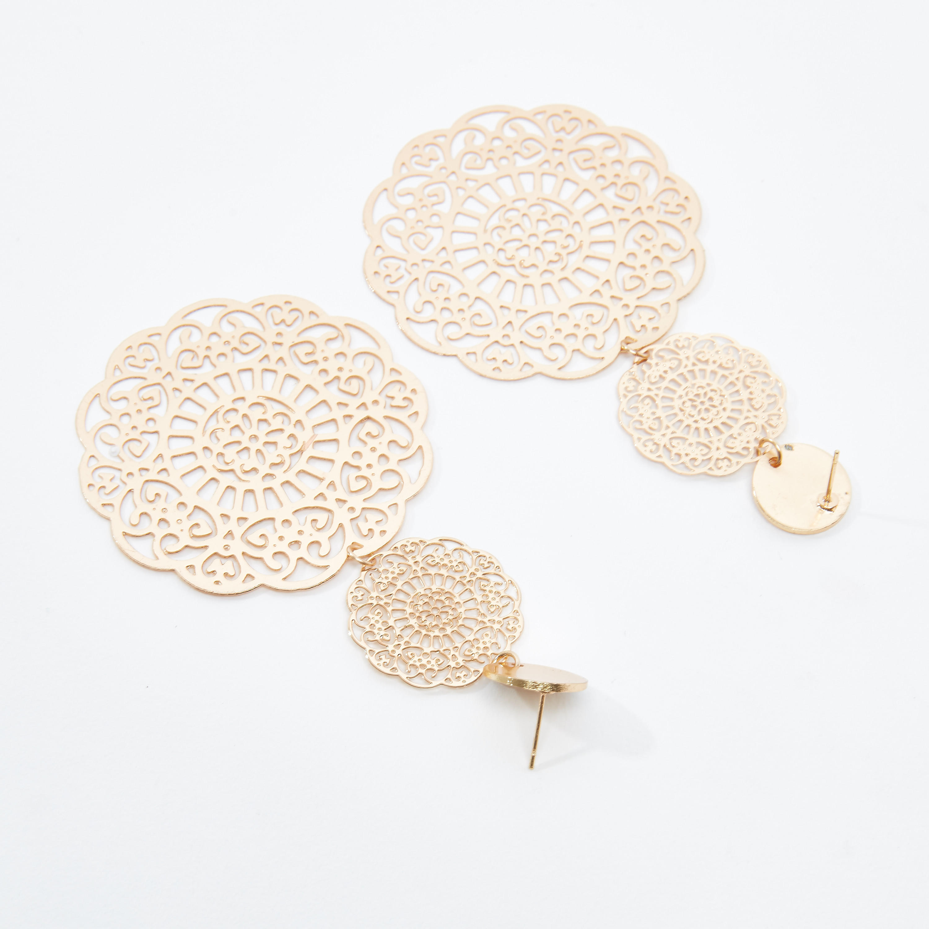 Cutwork Dangling Earrings with Pushback Closure-women-watchesandjewellery-jewellery-earrings-image-4