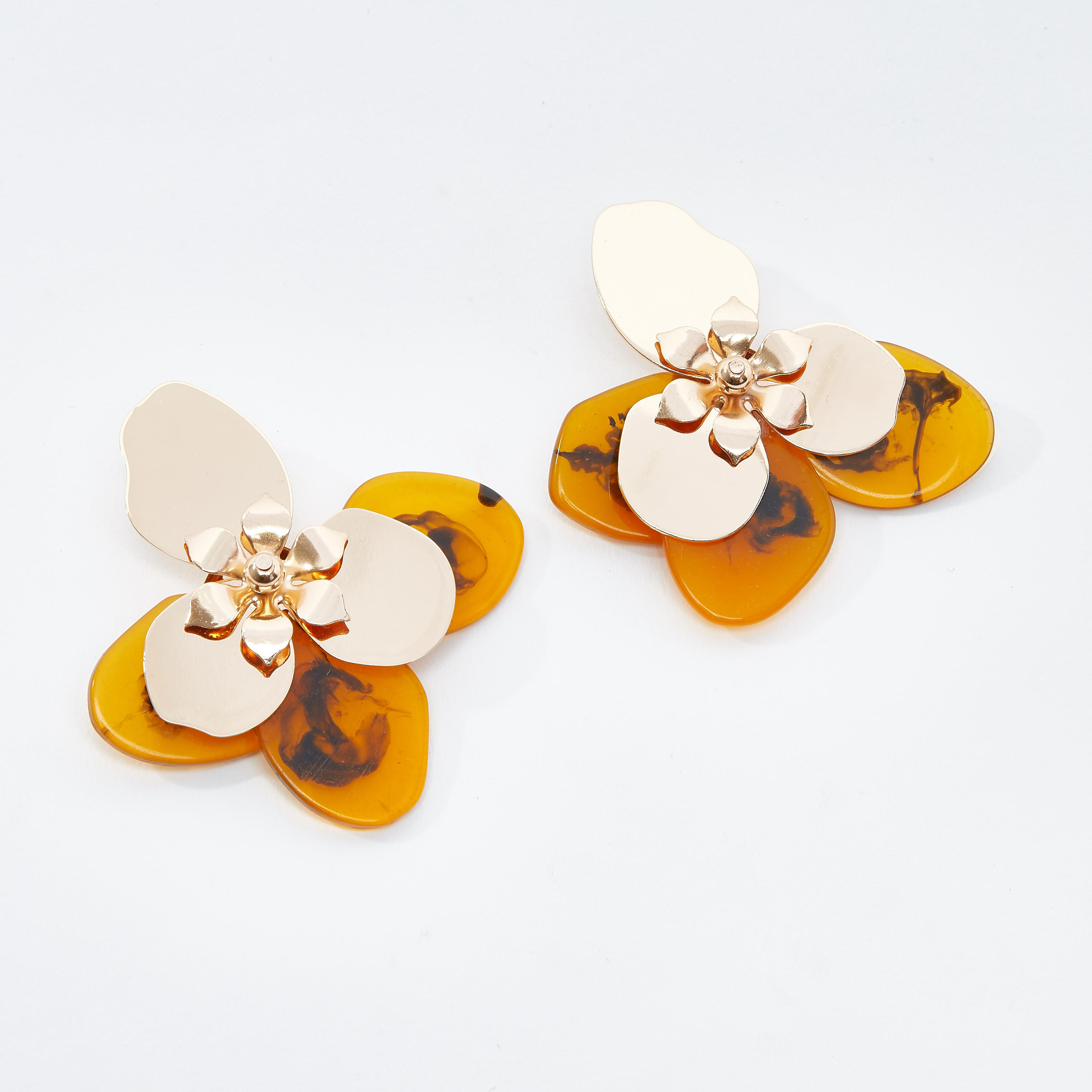 أقراط متدلية بمكبس إغلاق وتزيينات زهرية-women-watchesandjewellery-jewellery-earrings-image-1