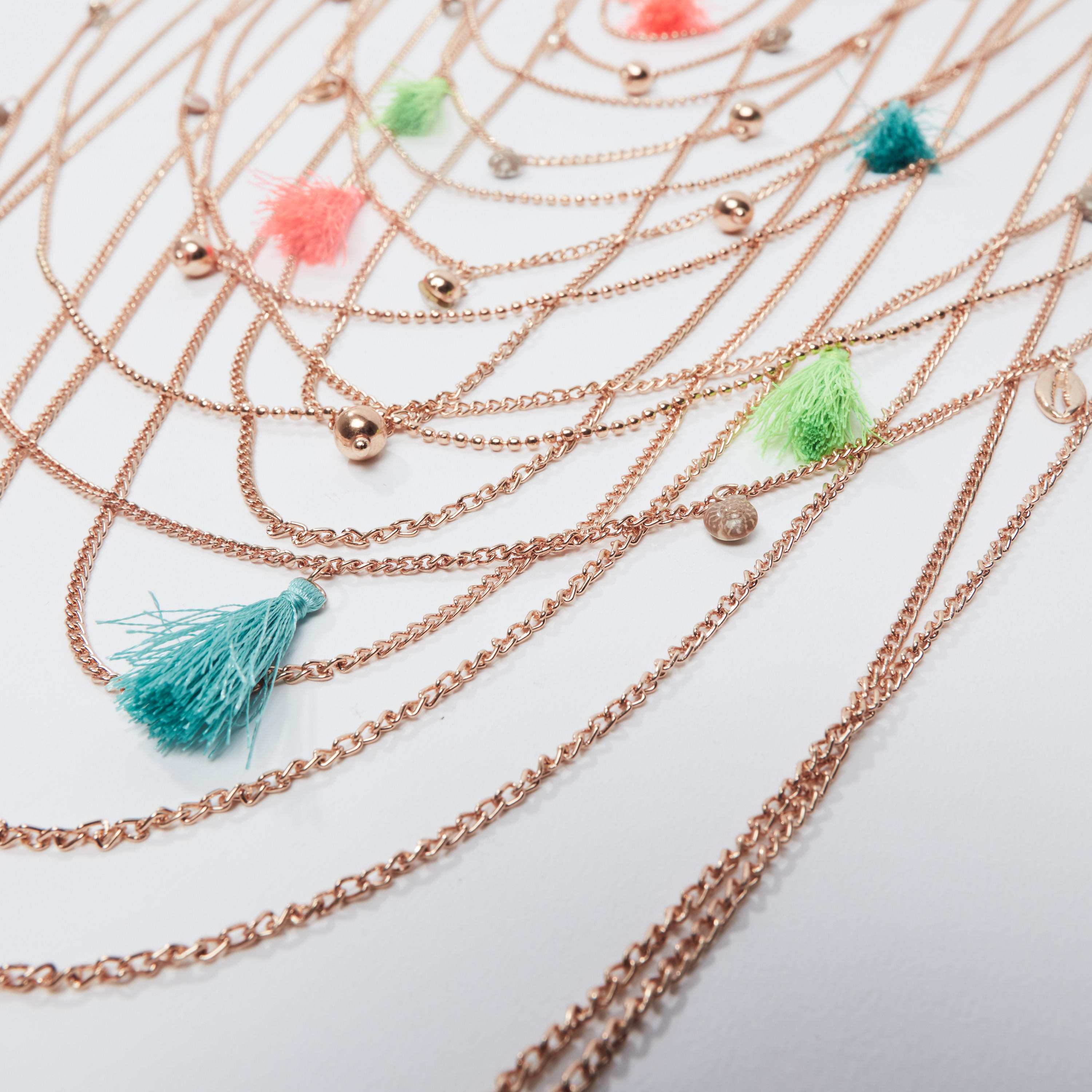 قلادة مزيّنة بمشبك إغلاق-women-watchesandjewellery-jewellery-necklacesandpendants-image-4