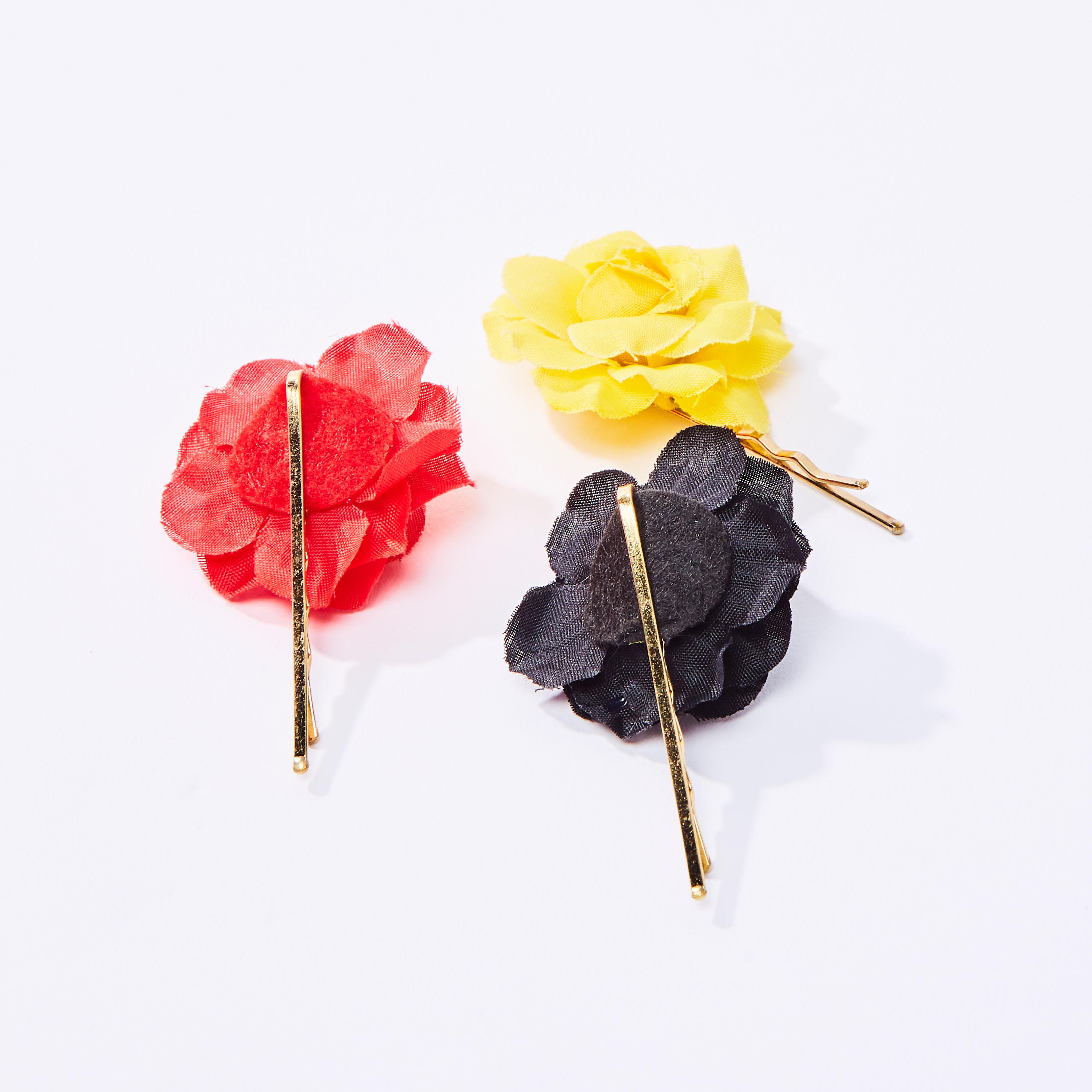 دبوس شعر بطلاء ميتاليك وحلية زهرية - طقم من 3 ىقطع-women-hairaccessories-image-3