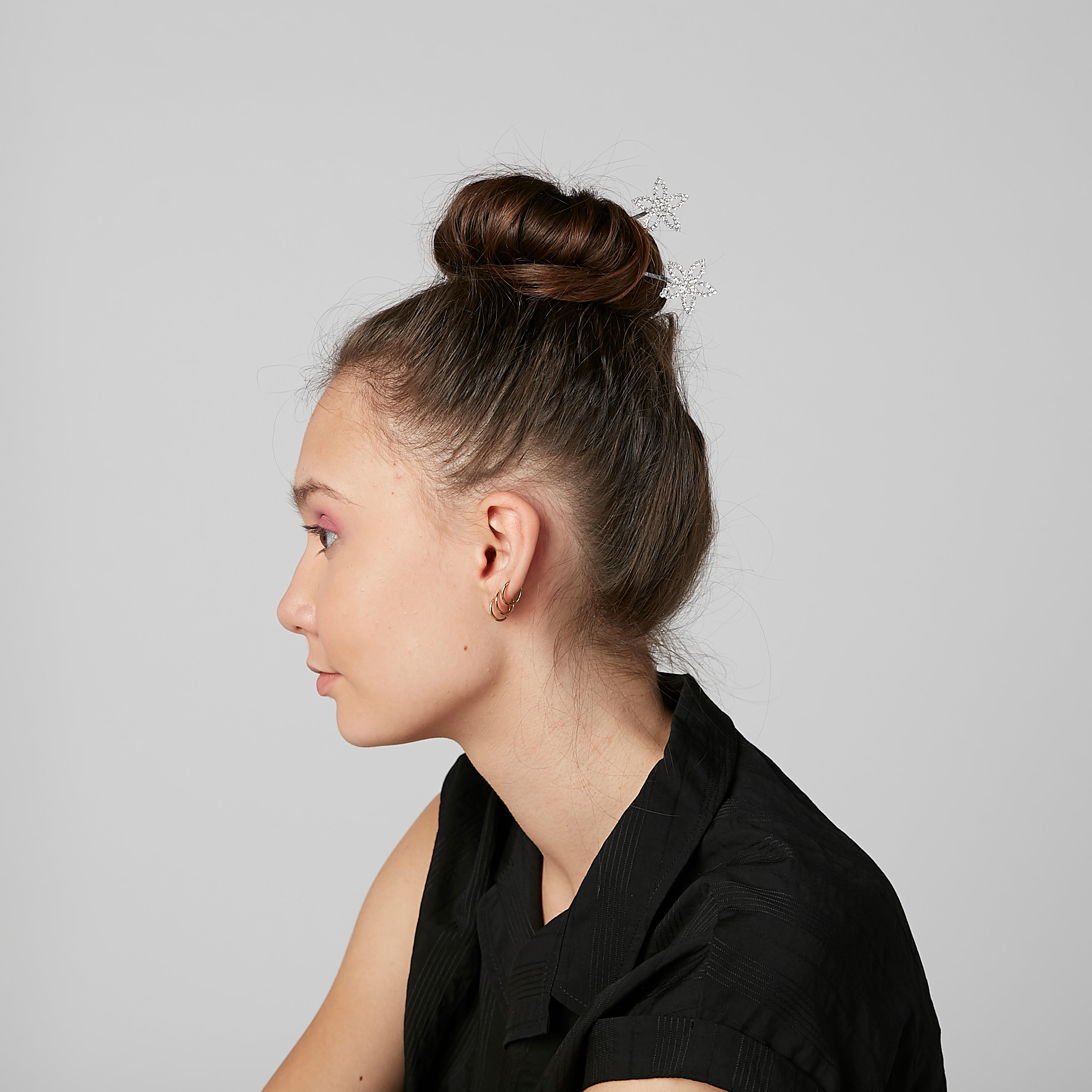 دبوس شعر مرصّع بتزيينات زهرية - طقم من قطعتين-women-hairaccessories-image-2