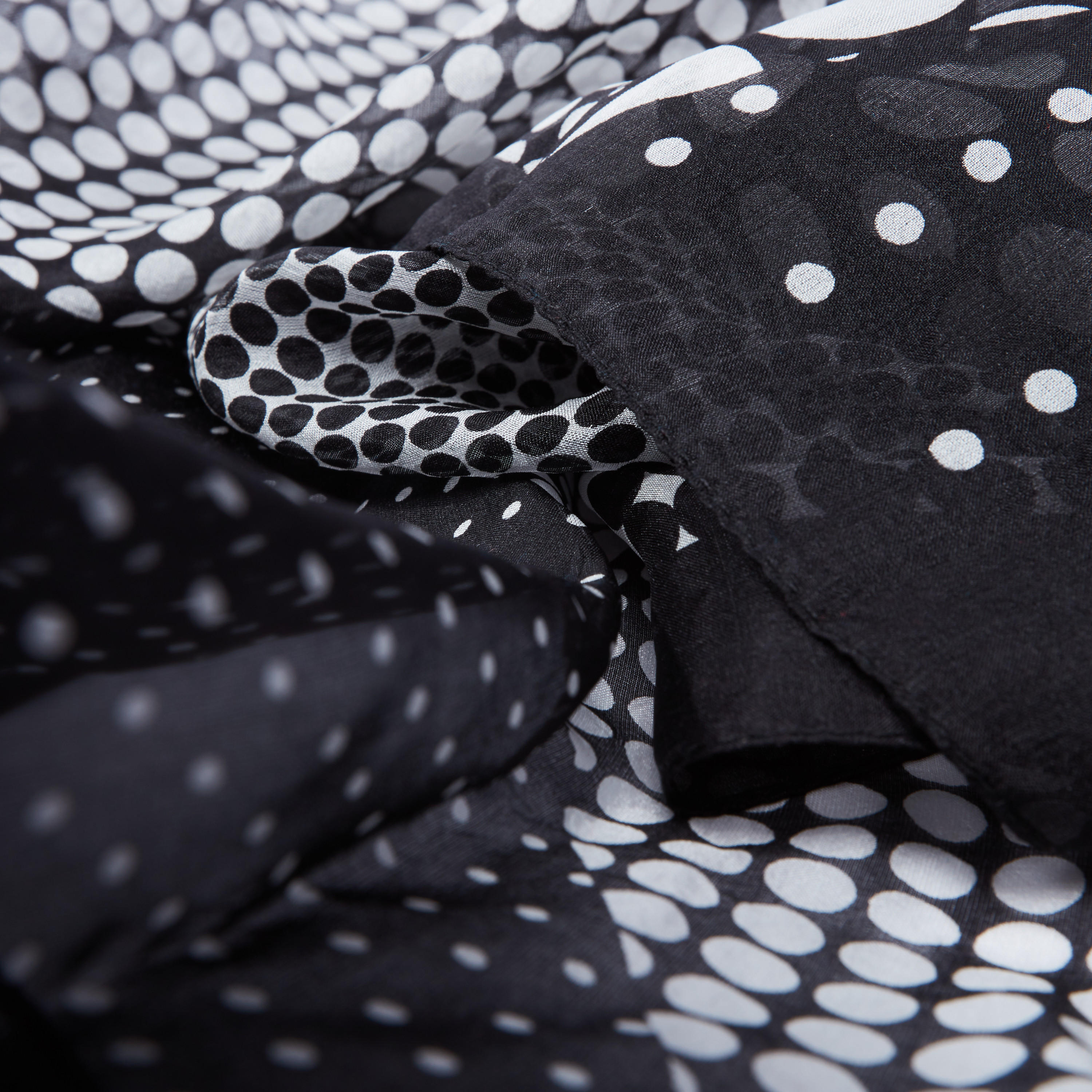 وشاح مستطيل بطبعات-women-clothingaccessories-scarves-image-1