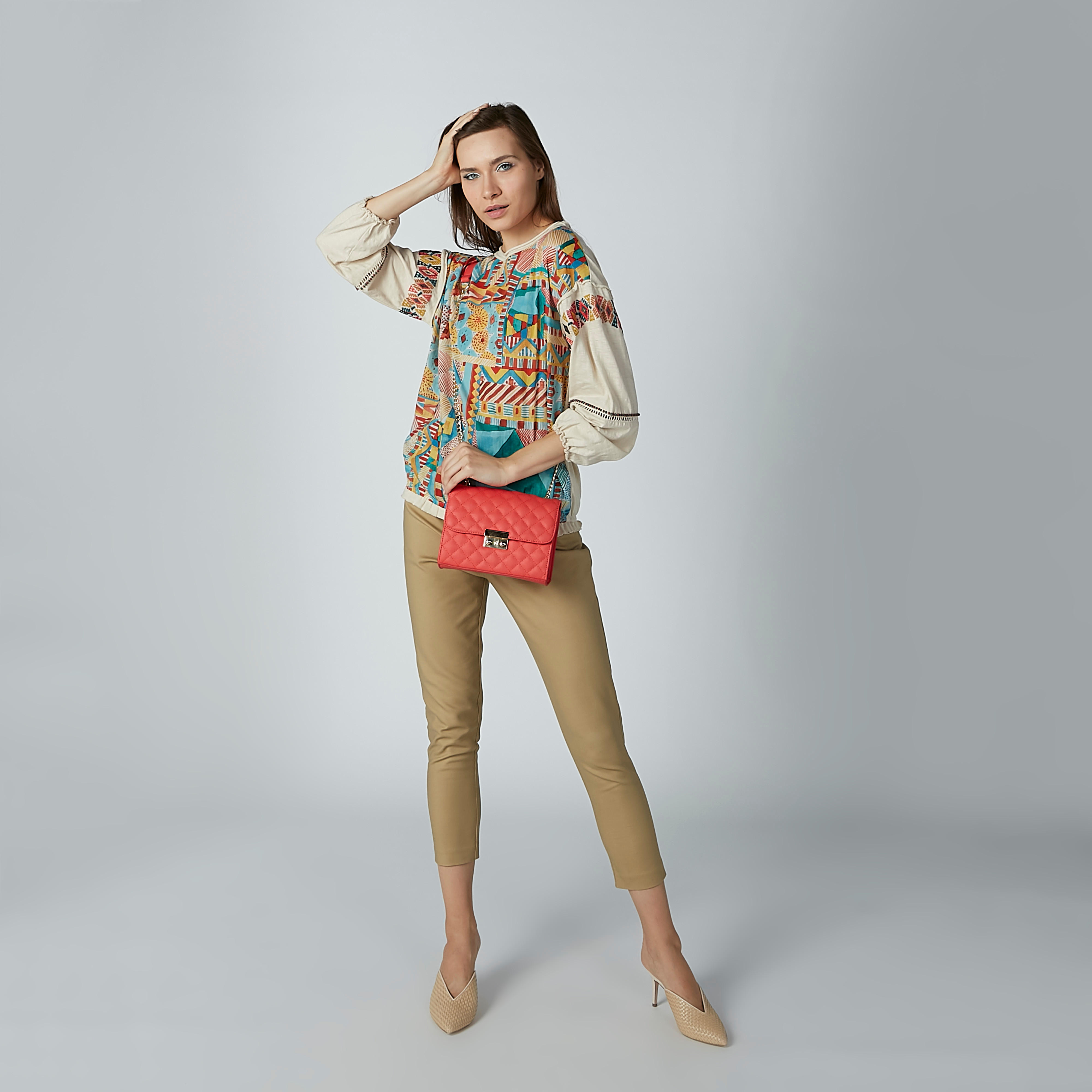 حقيبة ساتشيل مبطّنة بسلسلة ميتاليك-women-bagsandwallets-handbags-image-3