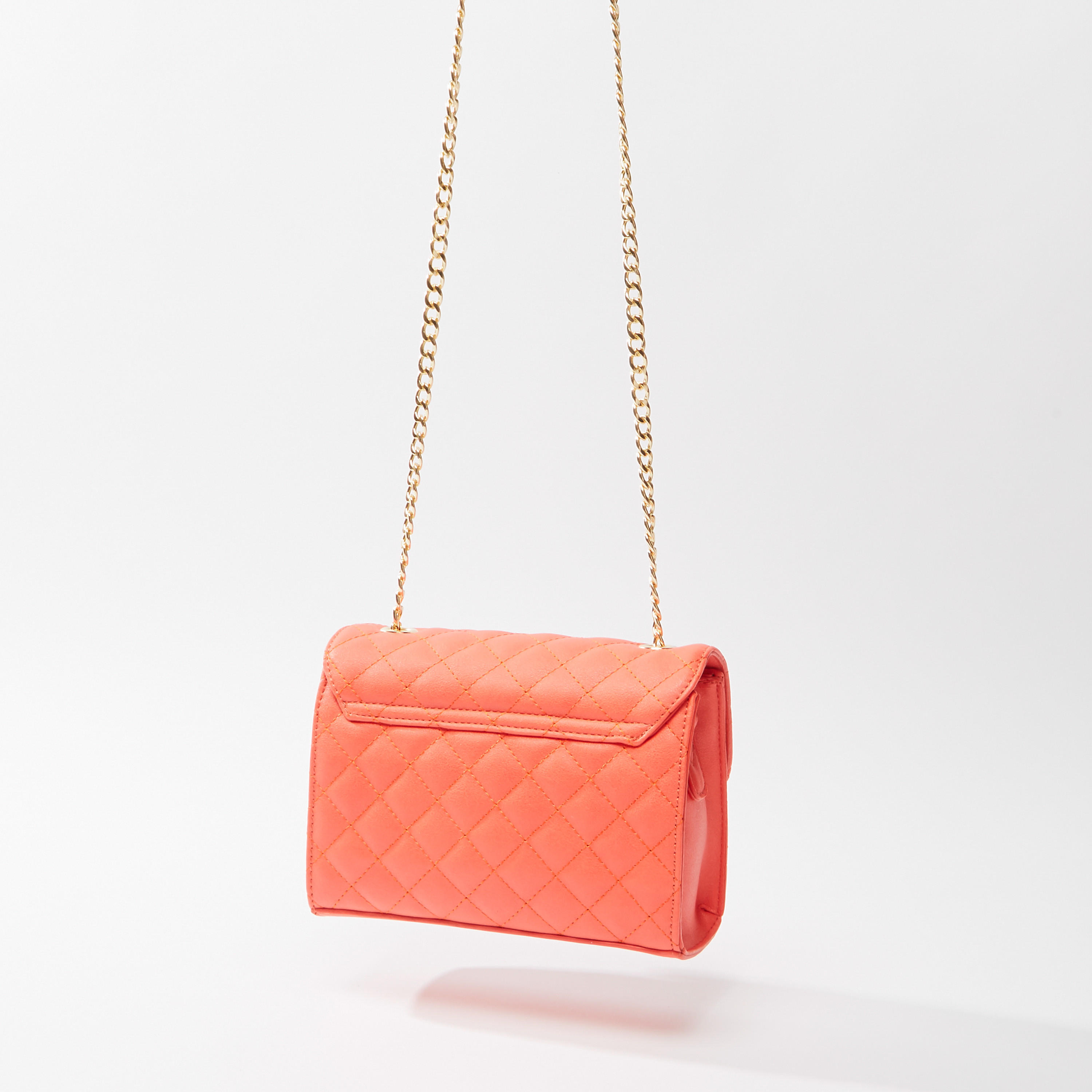 حقيبة ساتشيل مبطّنة بسلسلة ميتاليك-women-bagsandwallets-handbags-image-2